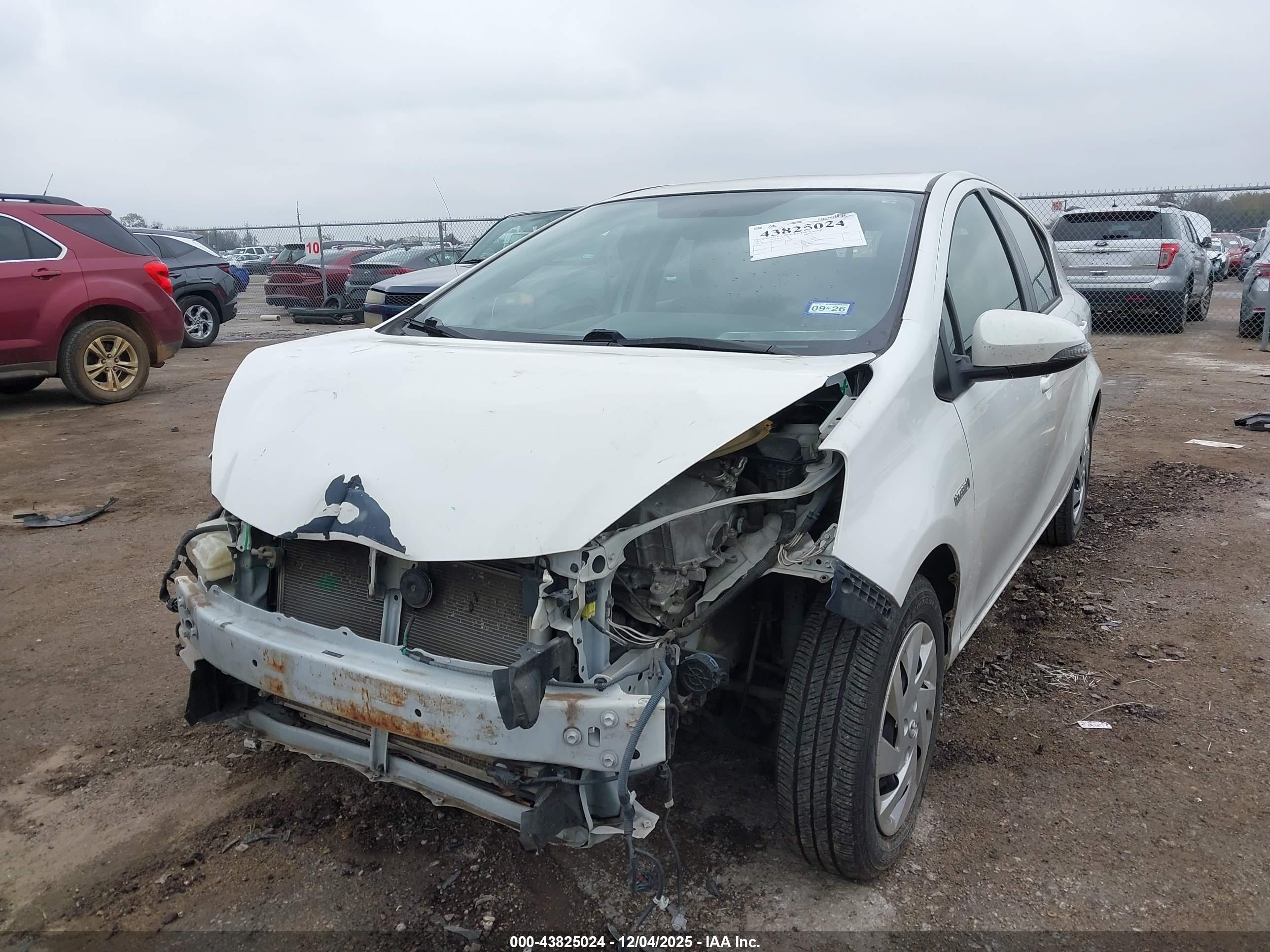 TOYOTA PRIUS image 2