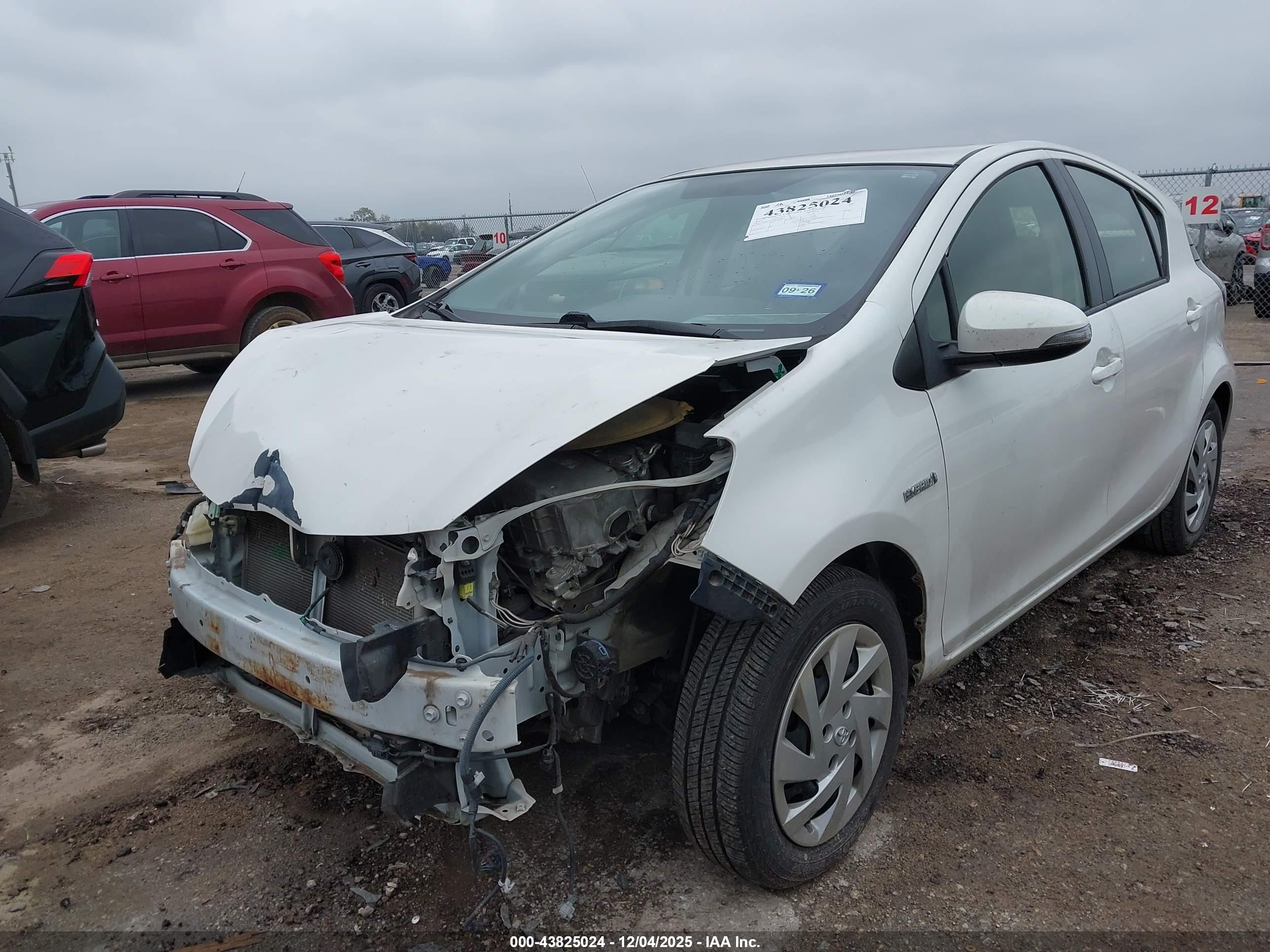 TOYOTA PRIUS image 6