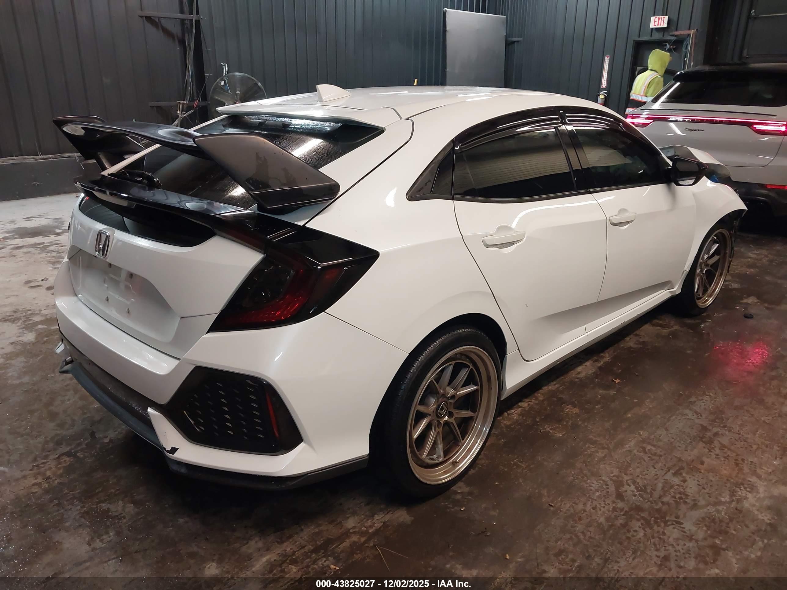 HONDA CIVIC image 4