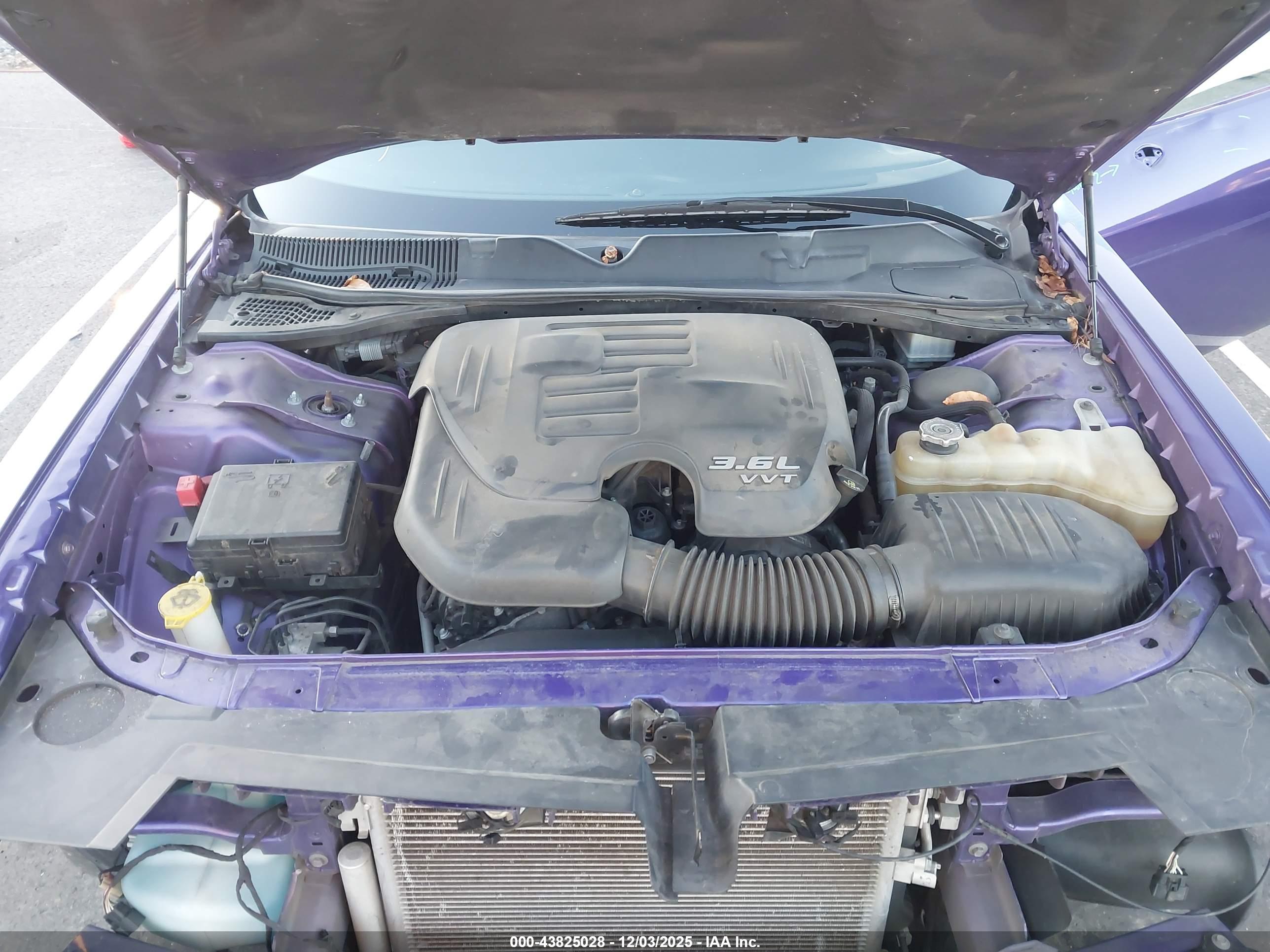 DODGE CHALLENGER image 10