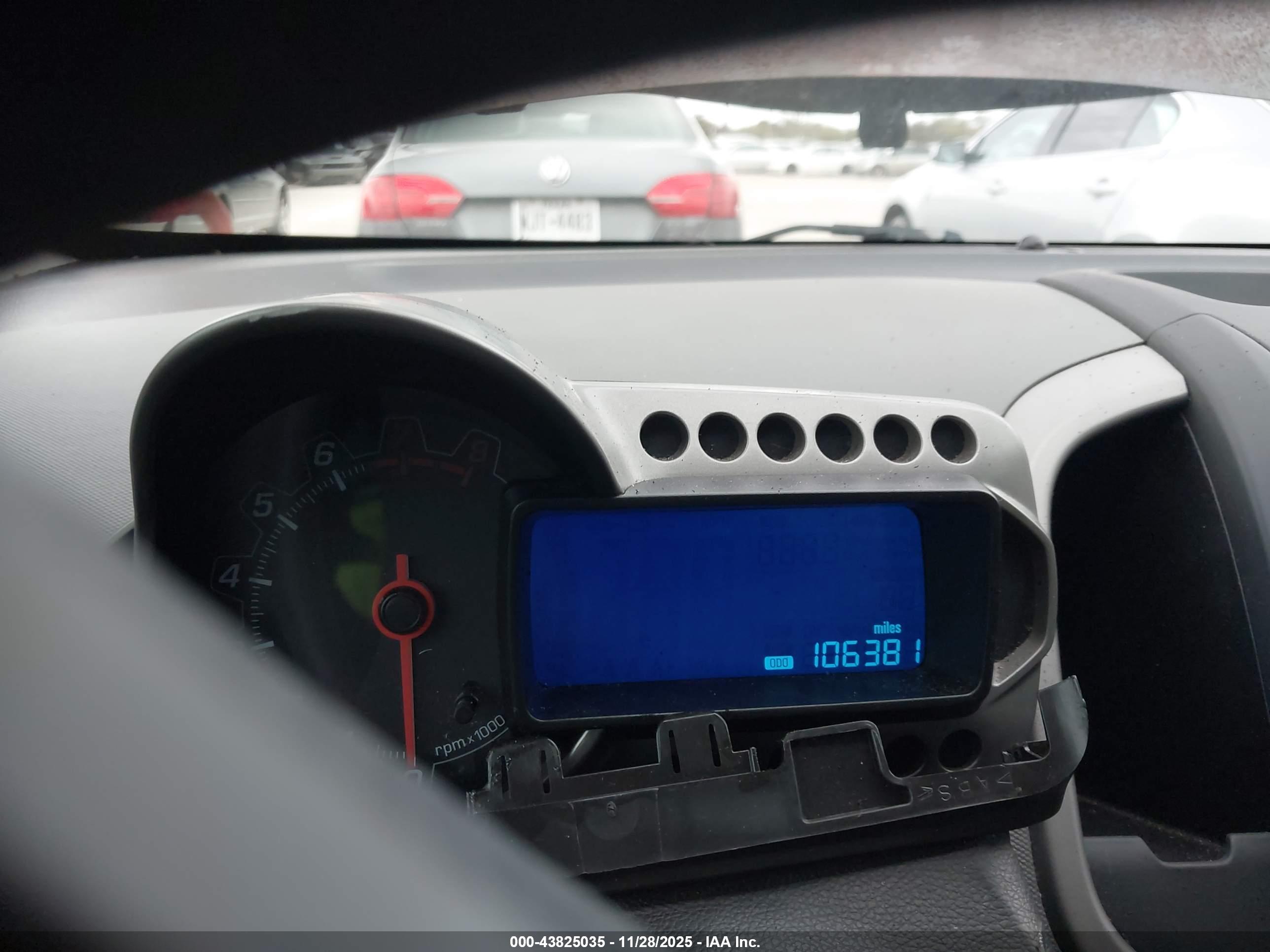 CHEVROLET SONIC image 7