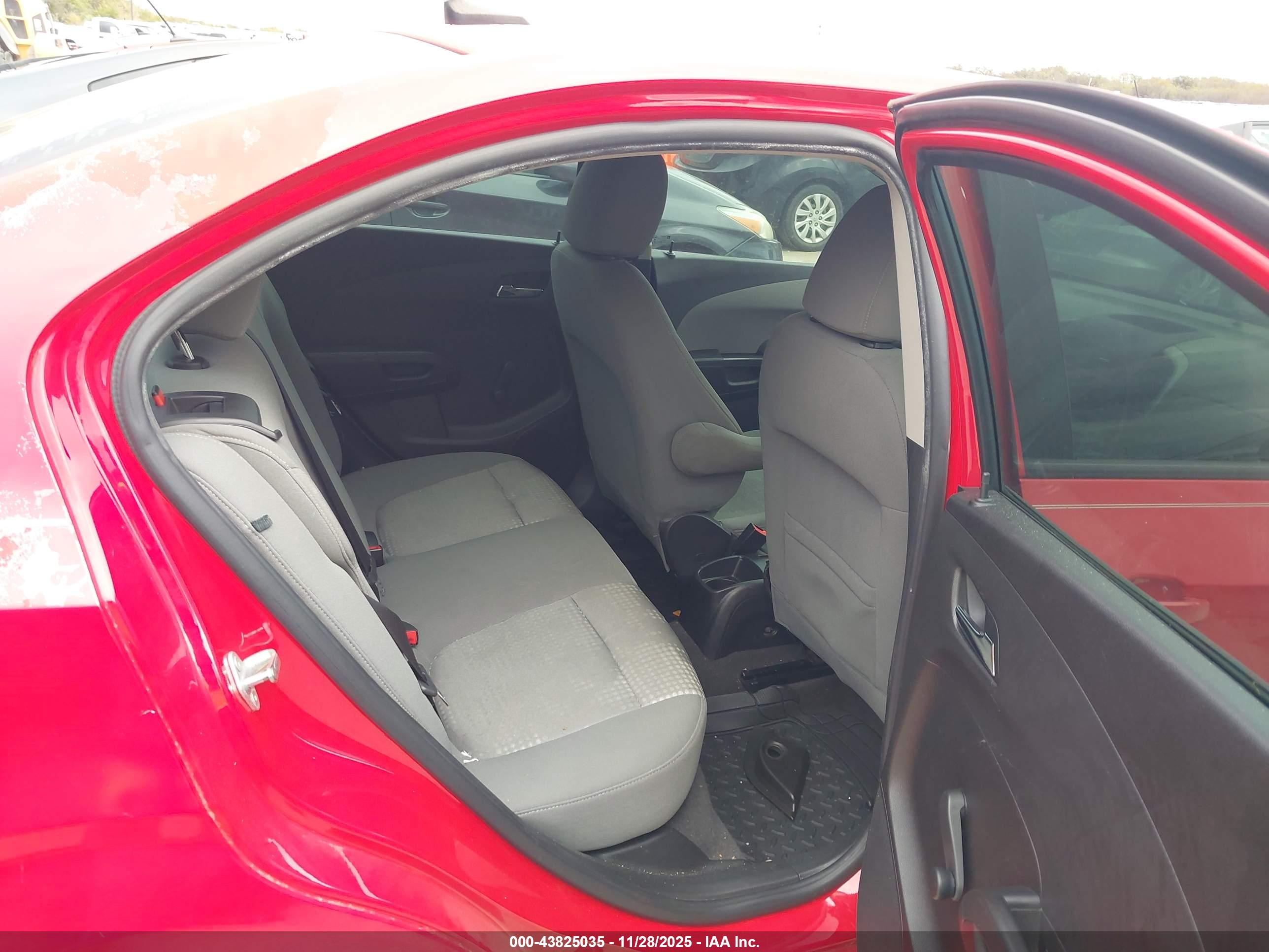 CHEVROLET SONIC image 8