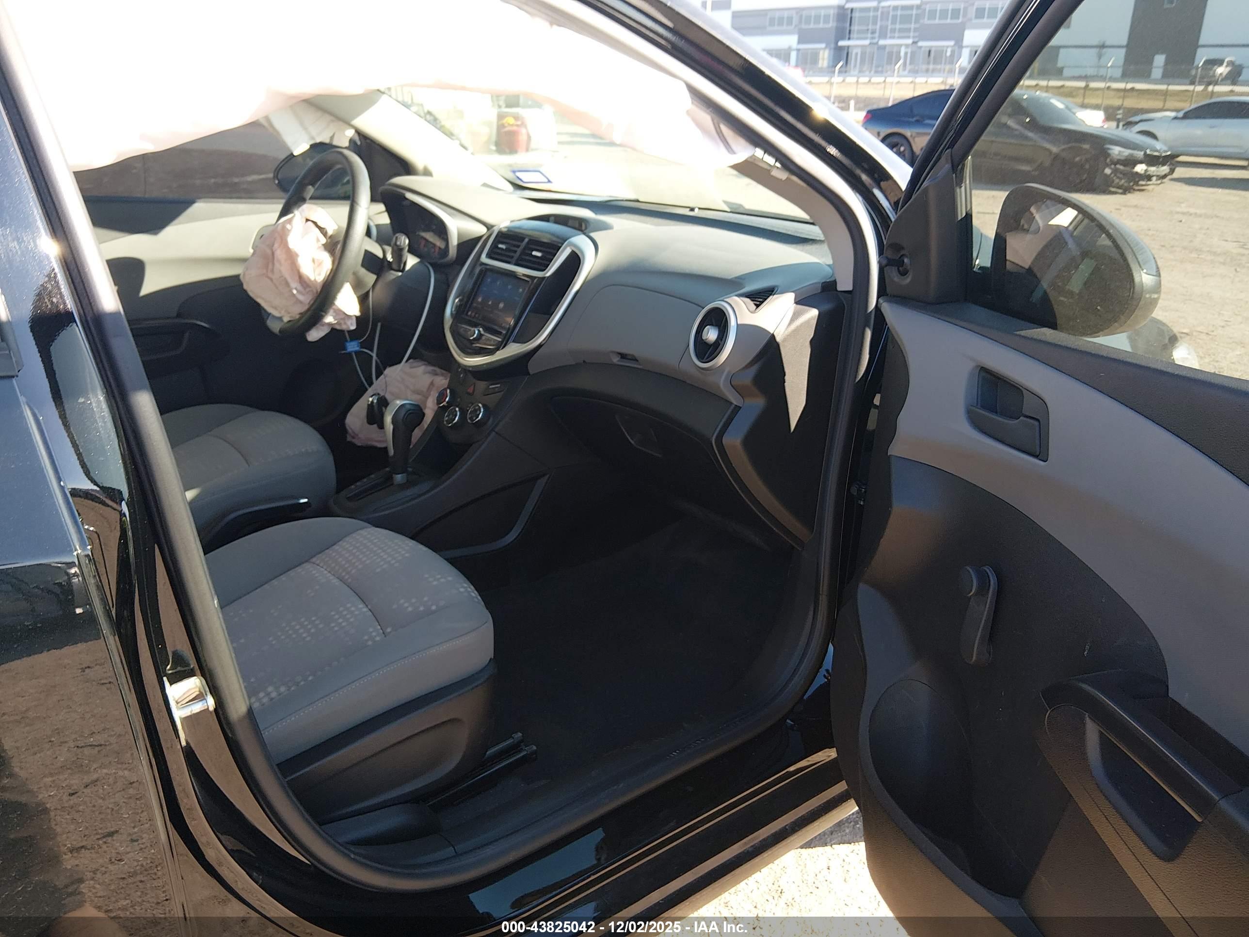 CHEVROLET SONIC image 5