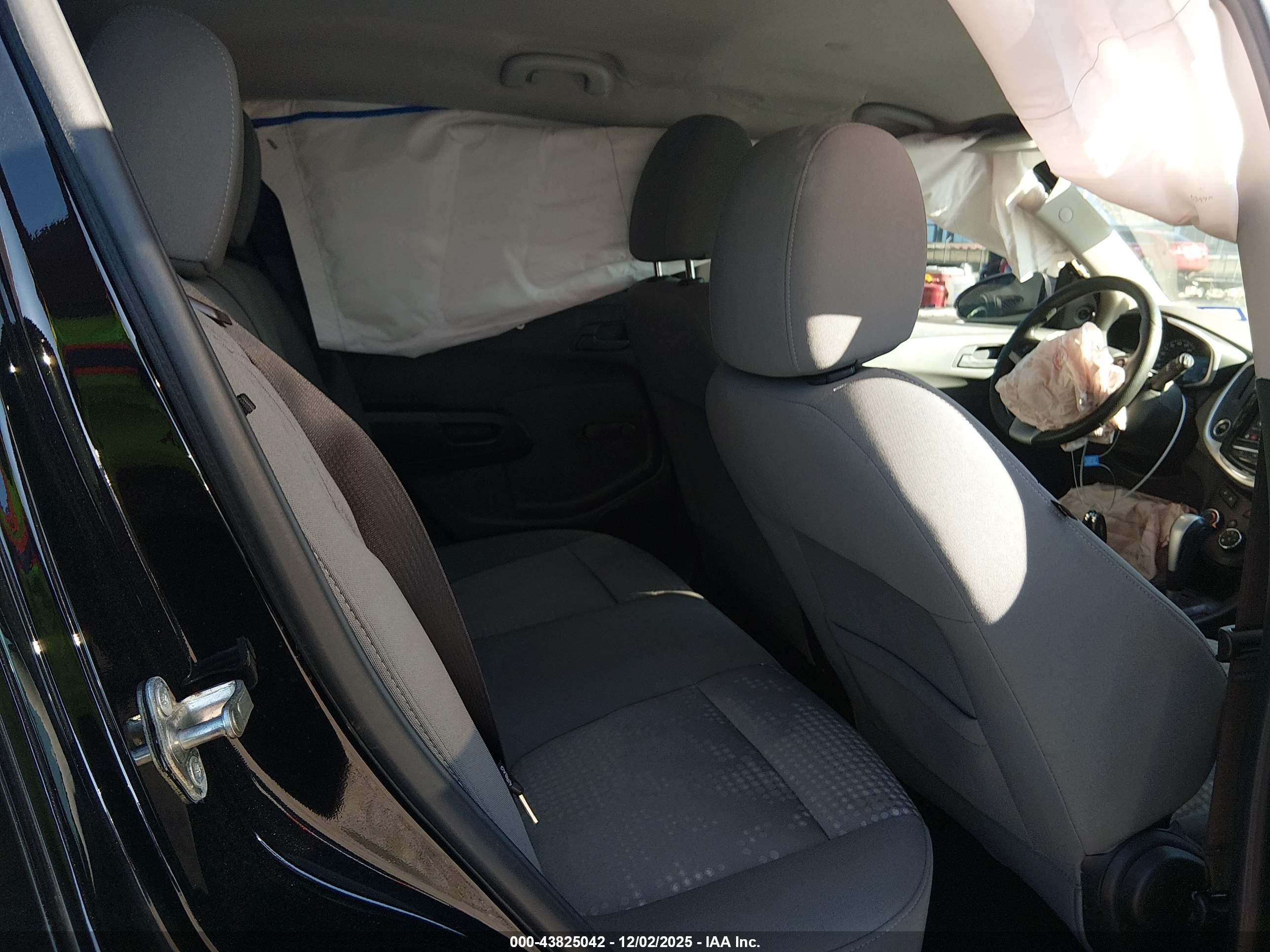 CHEVROLET SONIC image 8