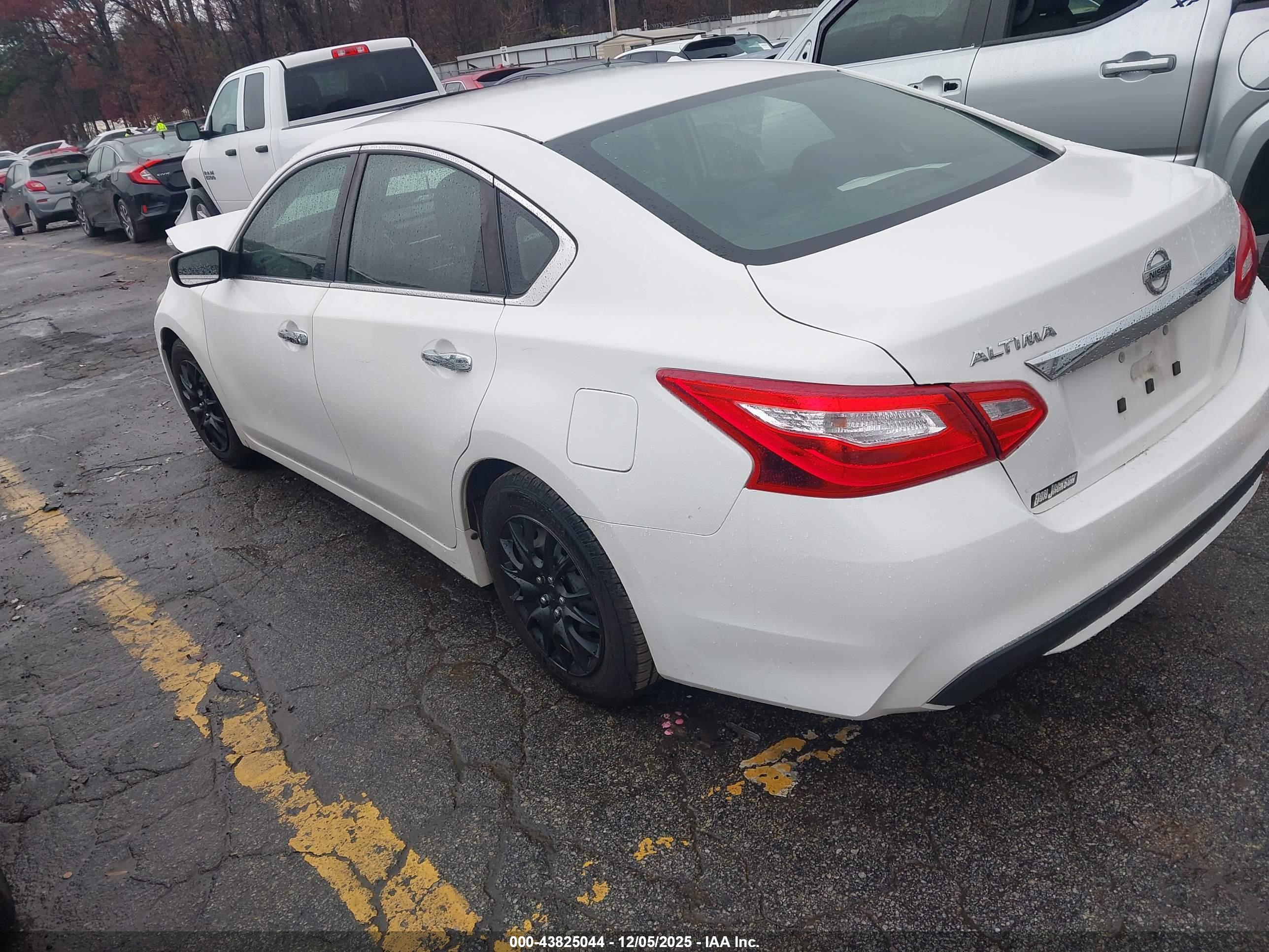 NISSAN ALTIMA image 3
