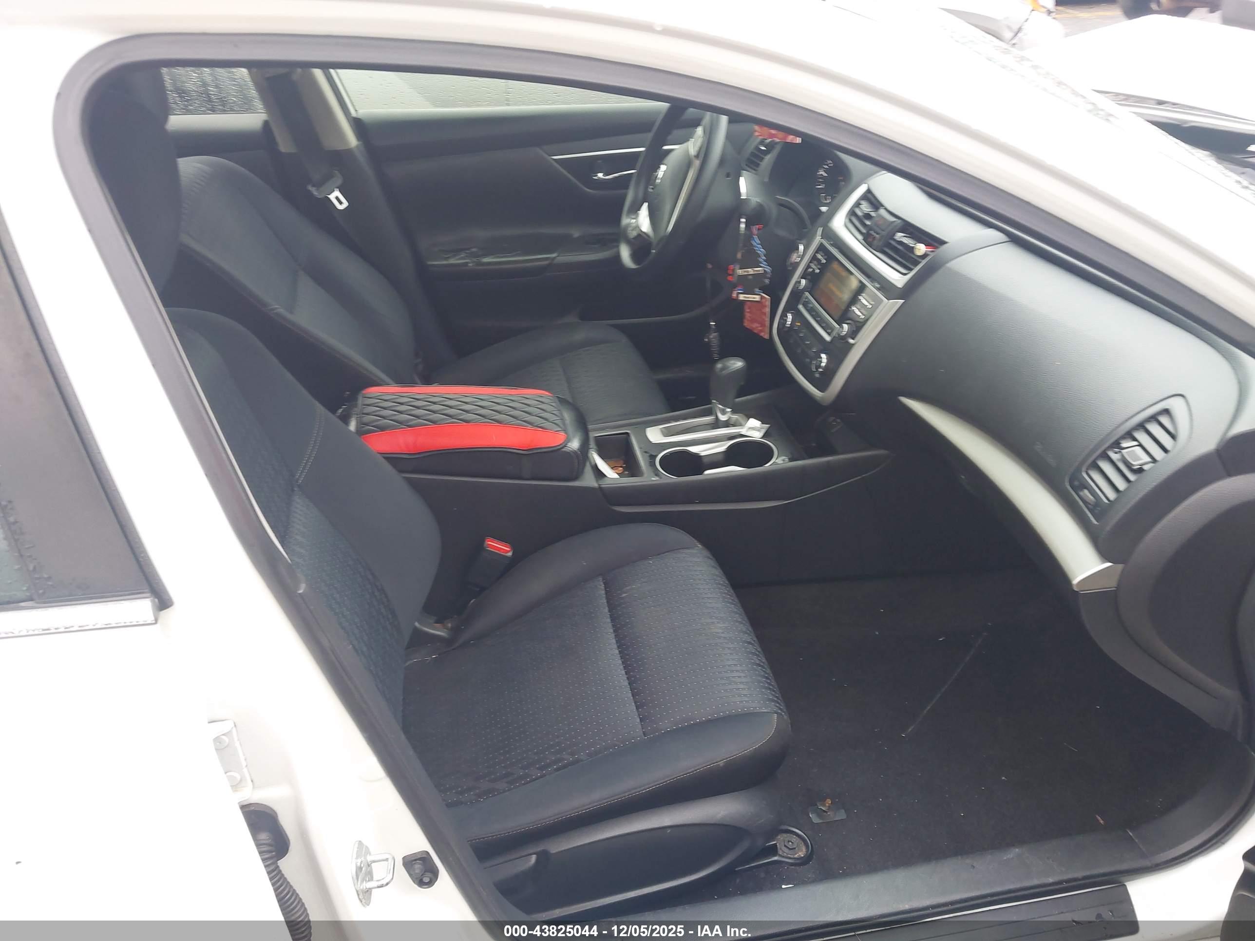 NISSAN ALTIMA image 5