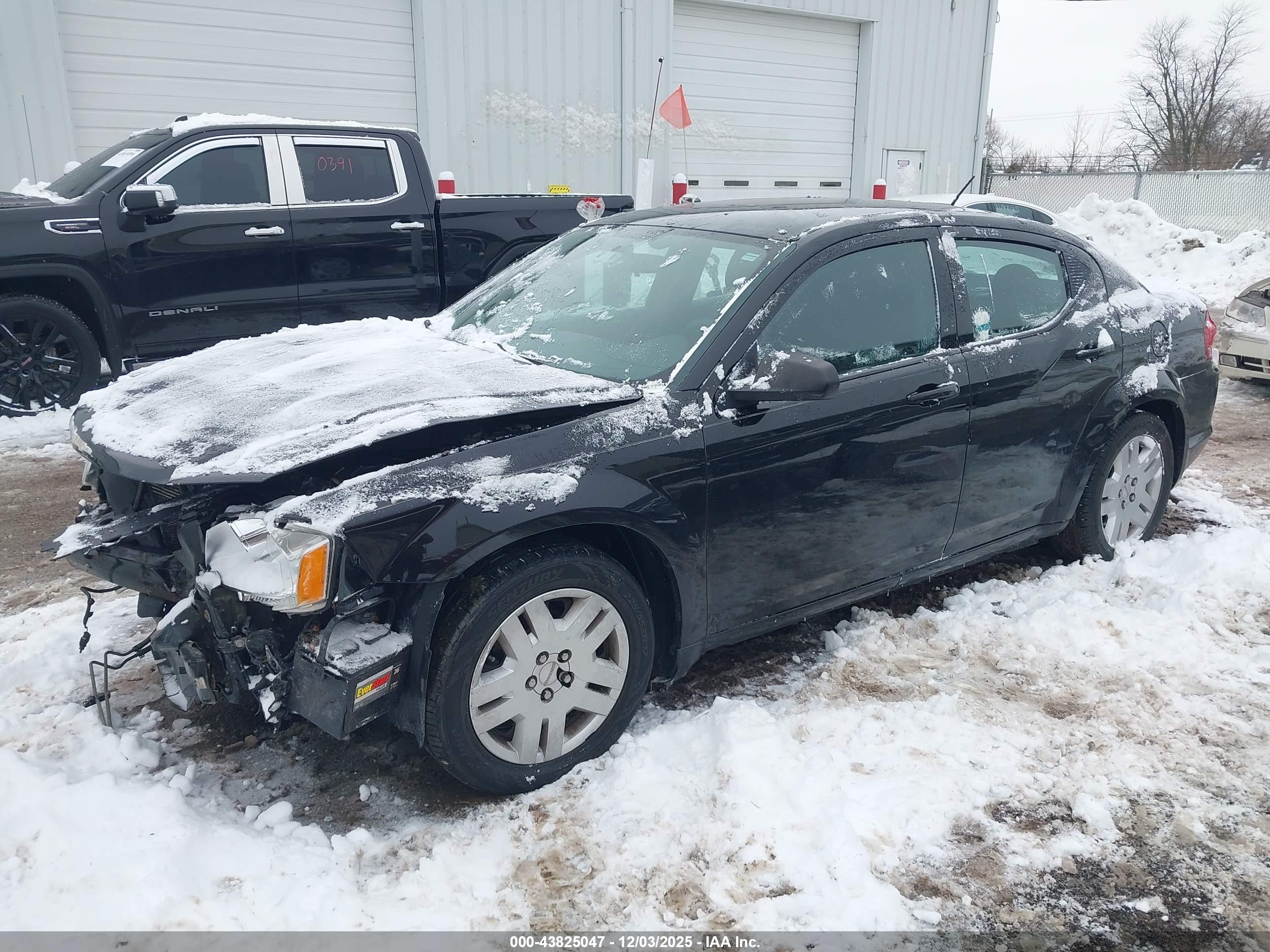 DODGE AVENGER image 2