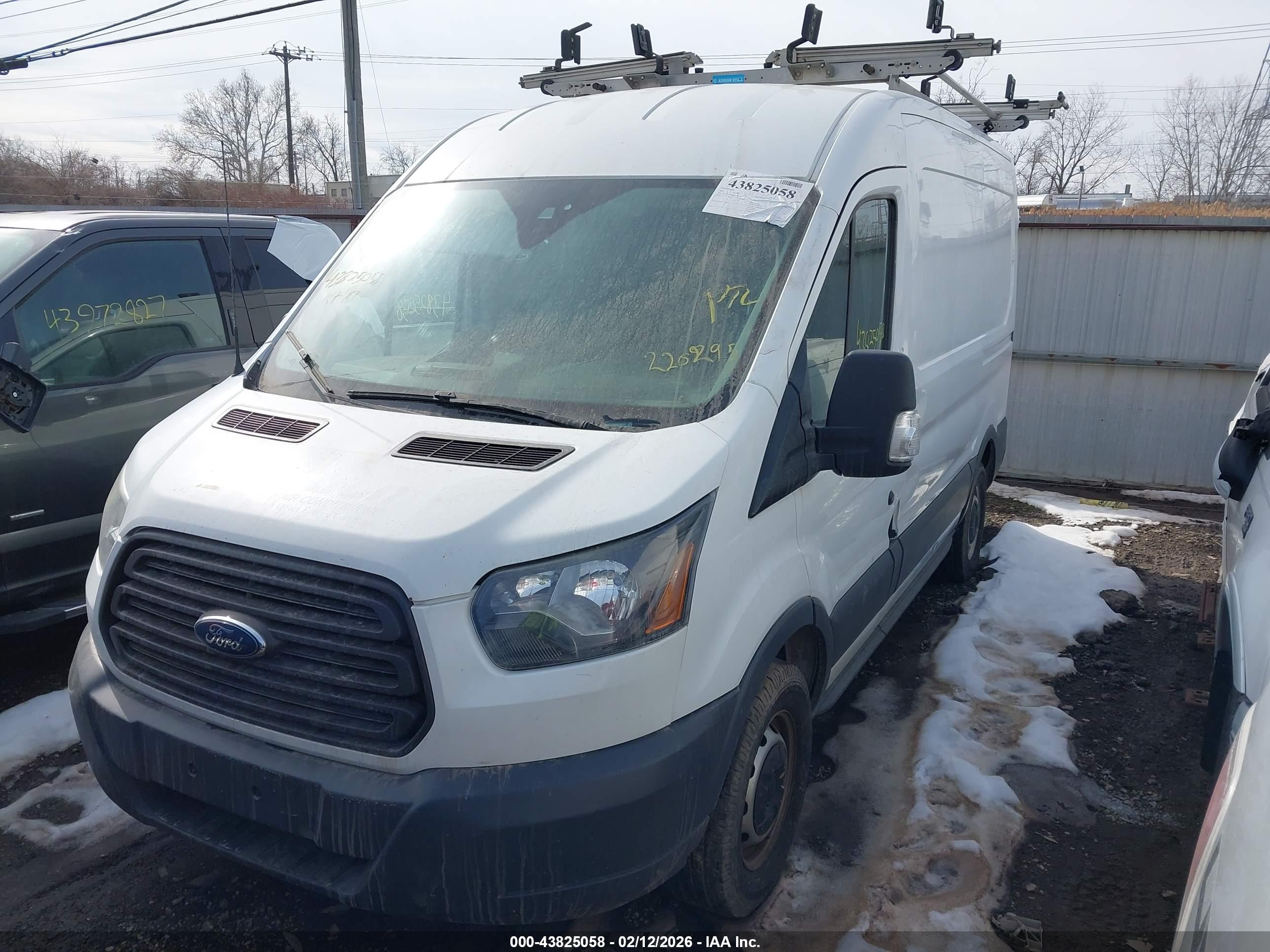 FORD TRANSIT-250 image 2