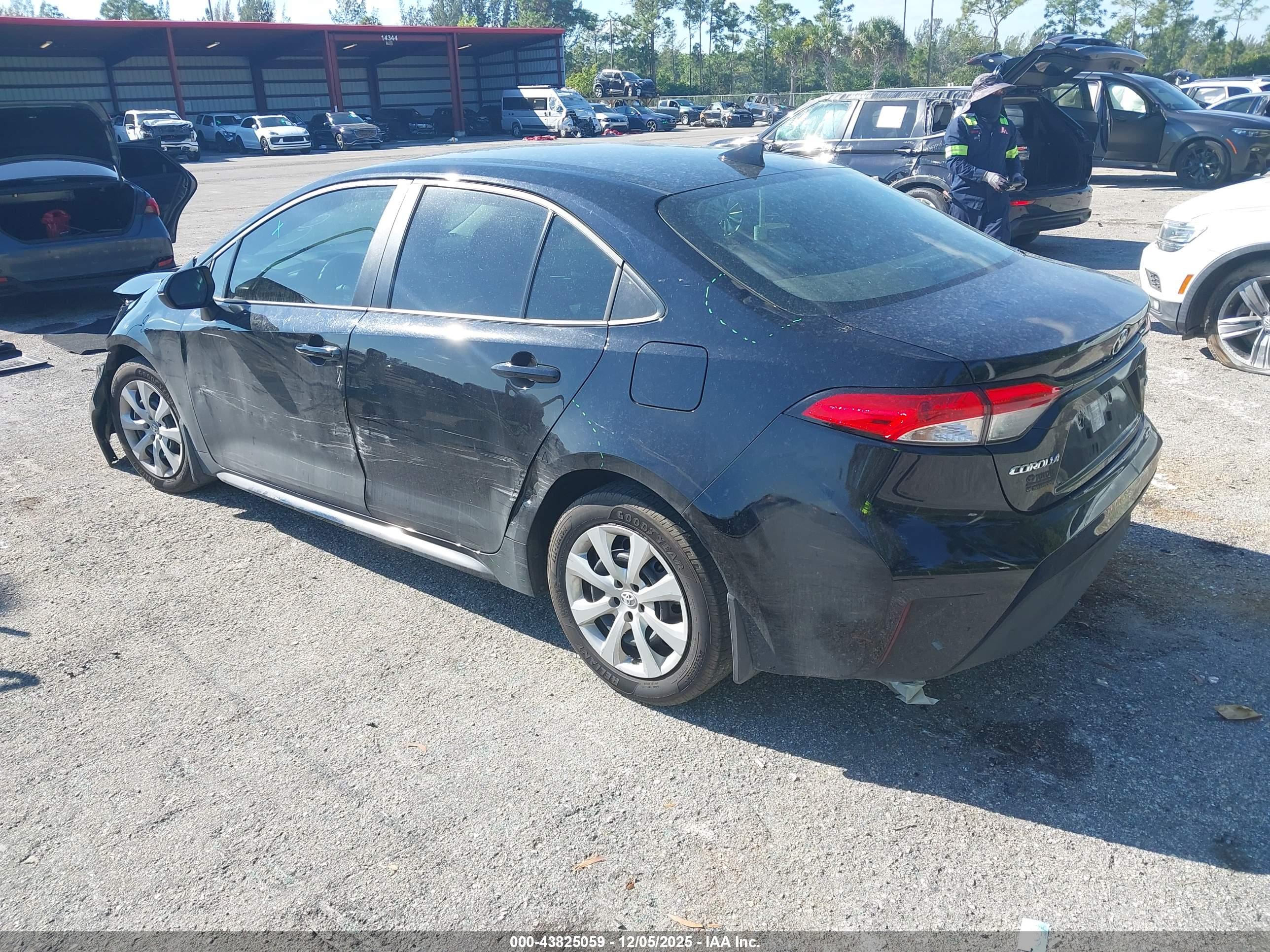 TOYOTA COROLLA image 3