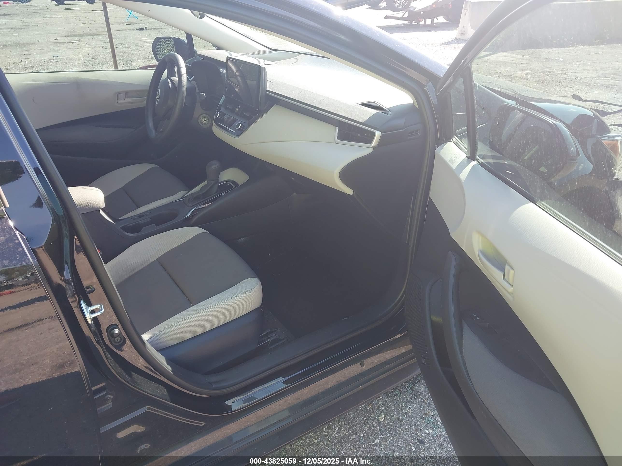 TOYOTA COROLLA image 5