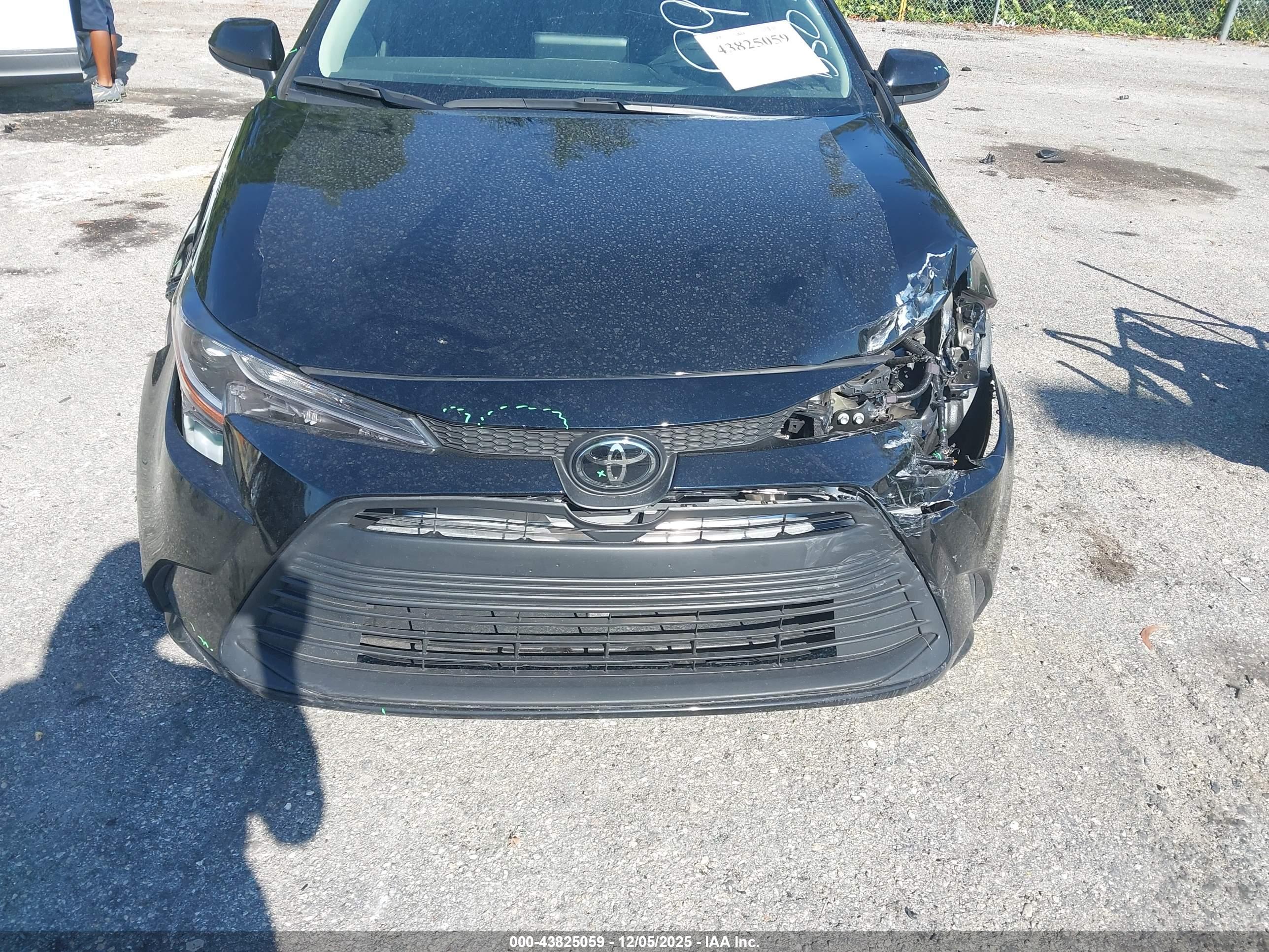 TOYOTA COROLLA image 6