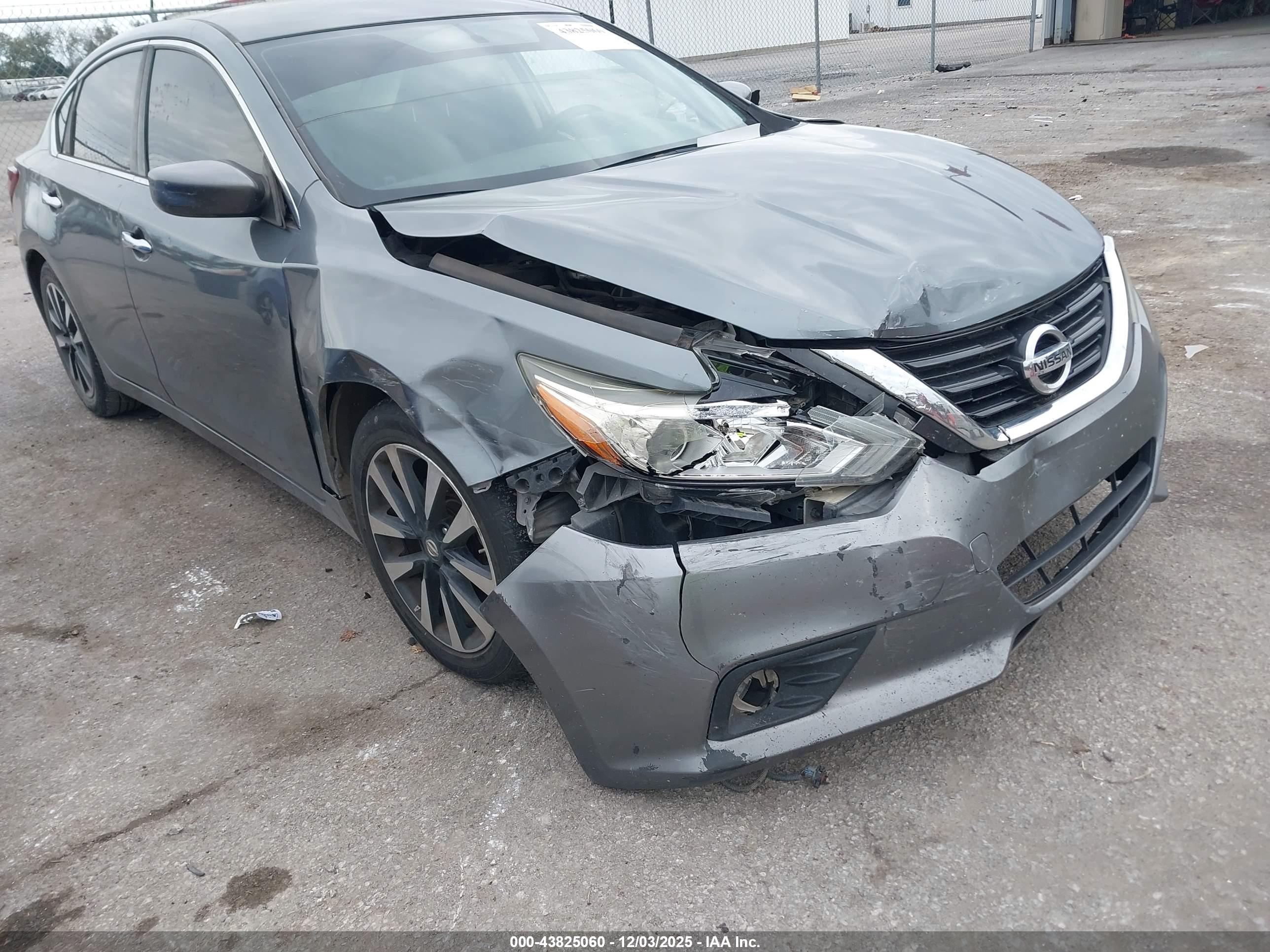 NISSAN ALTIMA image 6