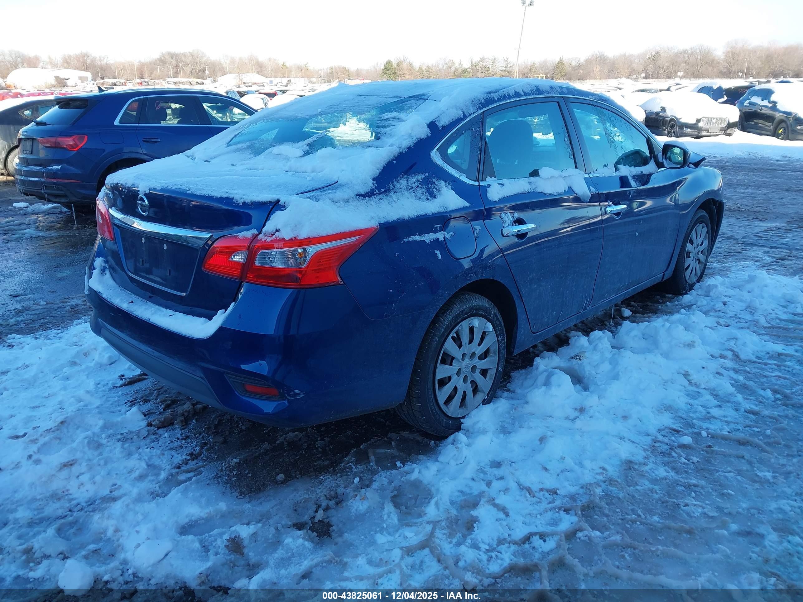 NISSAN SENTRA image 4