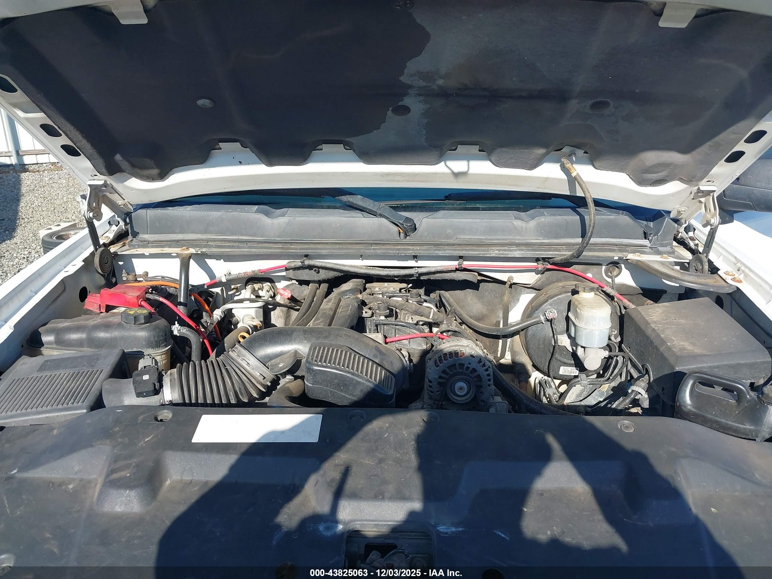 CHEVROLET SILVERADO image 10