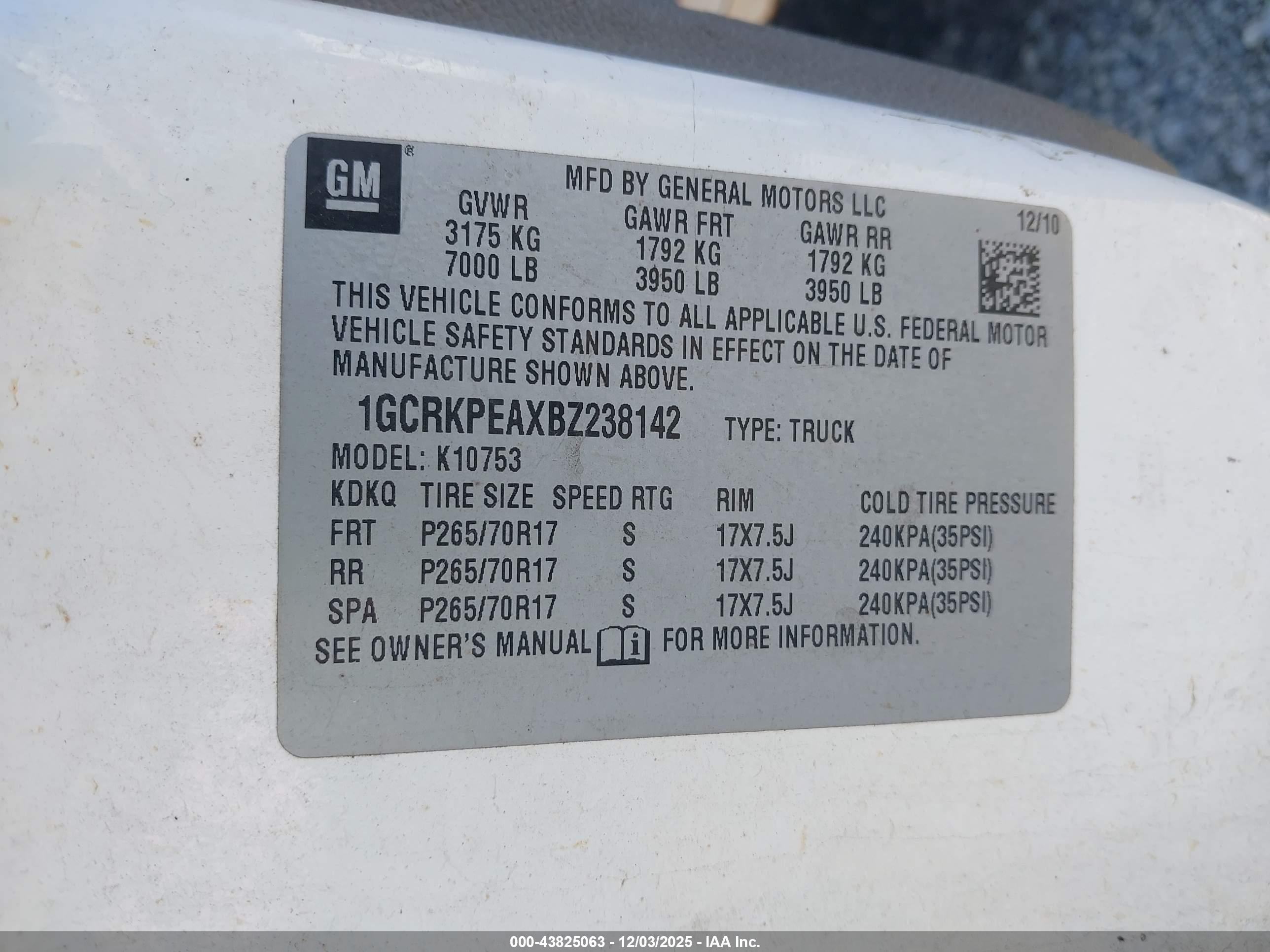 CHEVROLET SILVERADO image 9