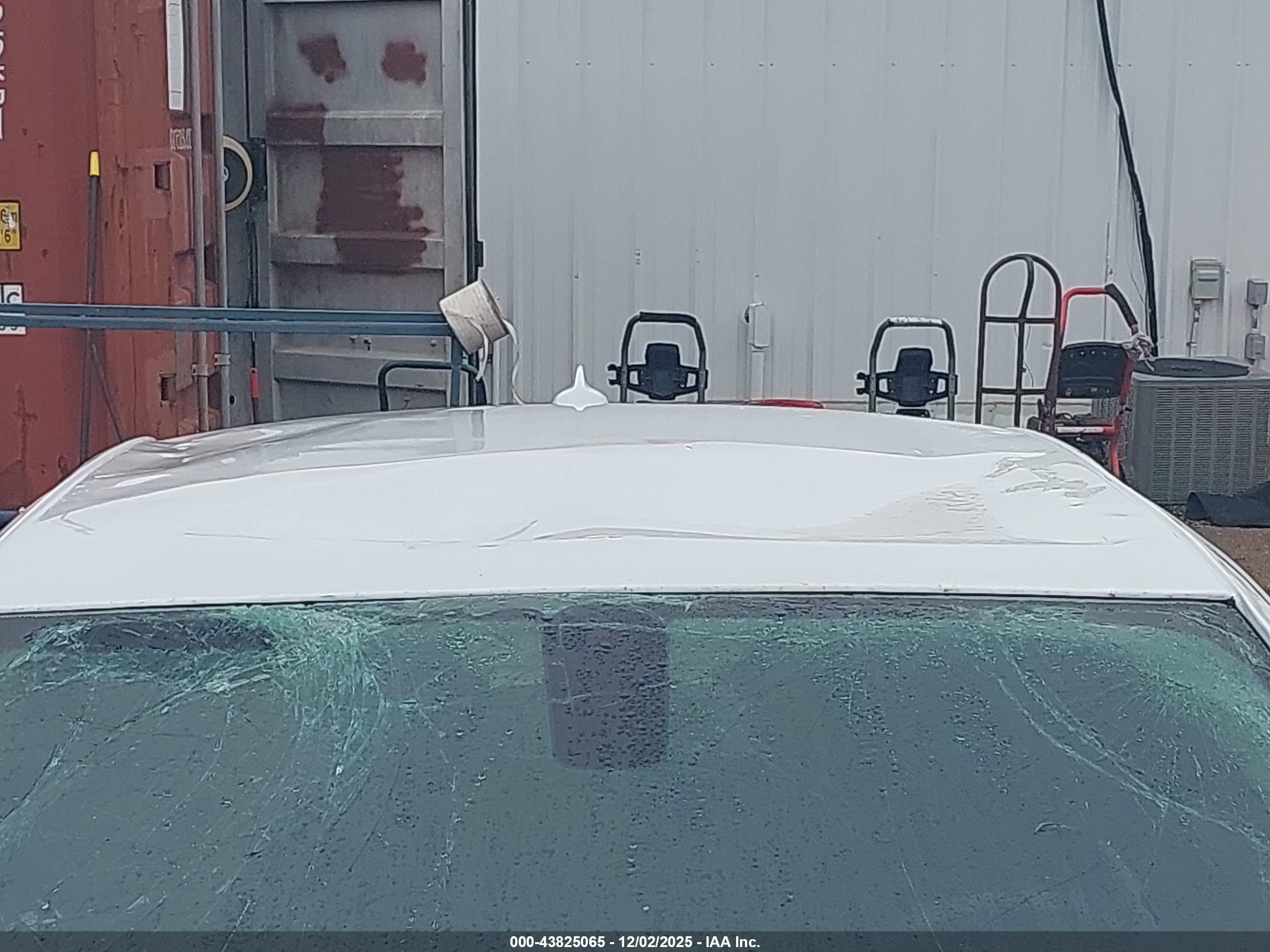 CHRYSLER 300 image 6