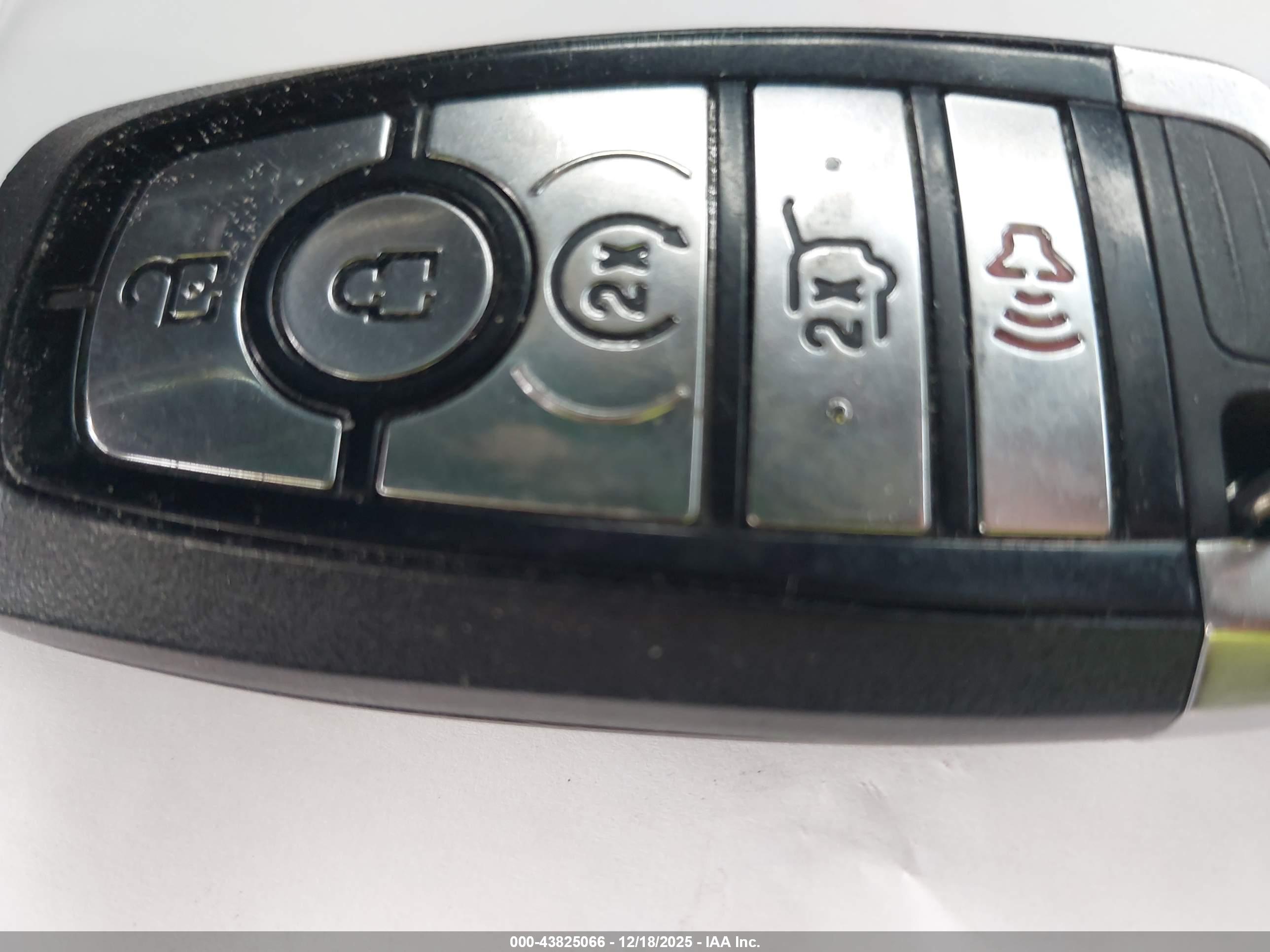 FORD ESCAPE image 11