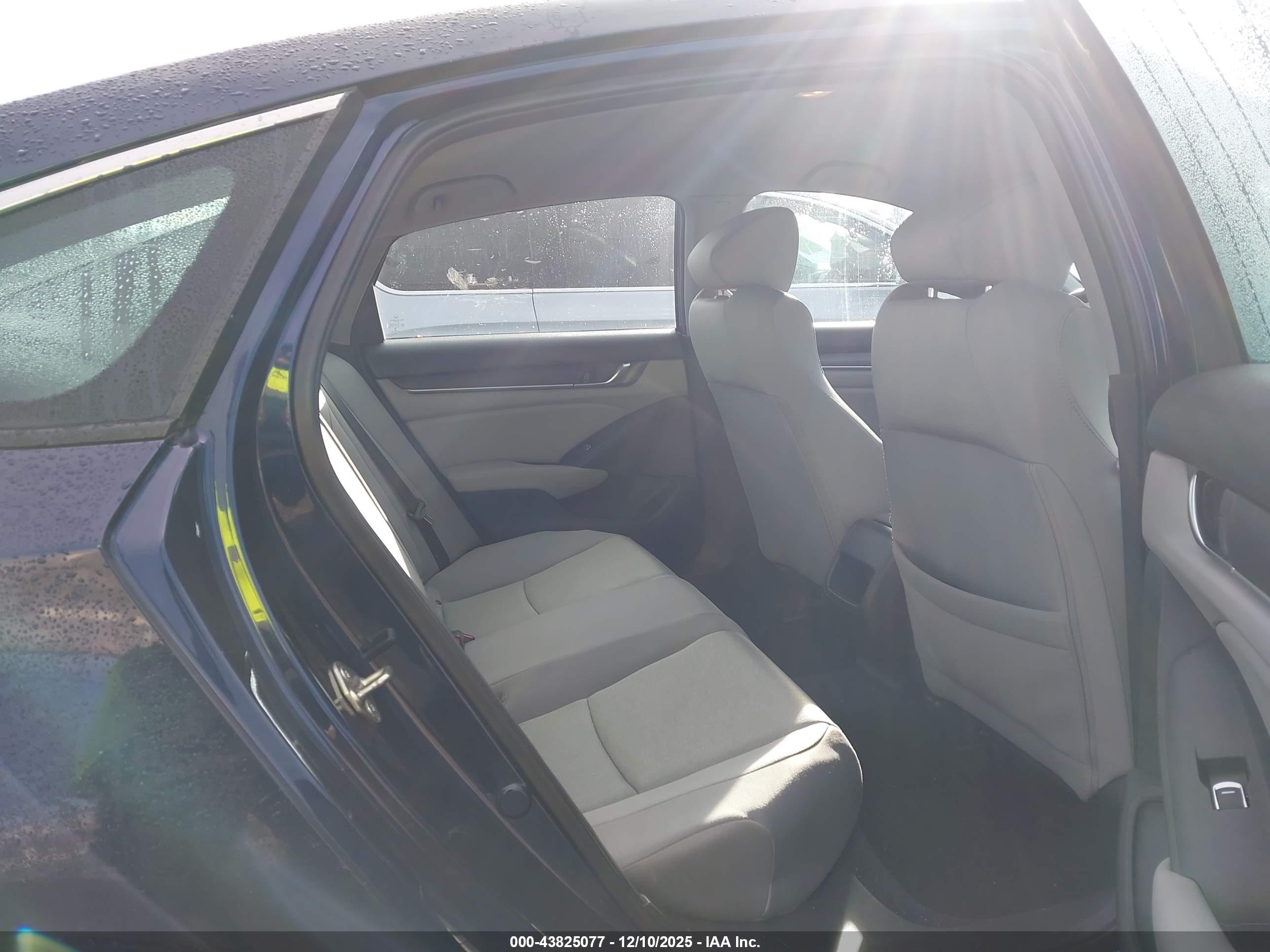 HONDA ACCORD image 8