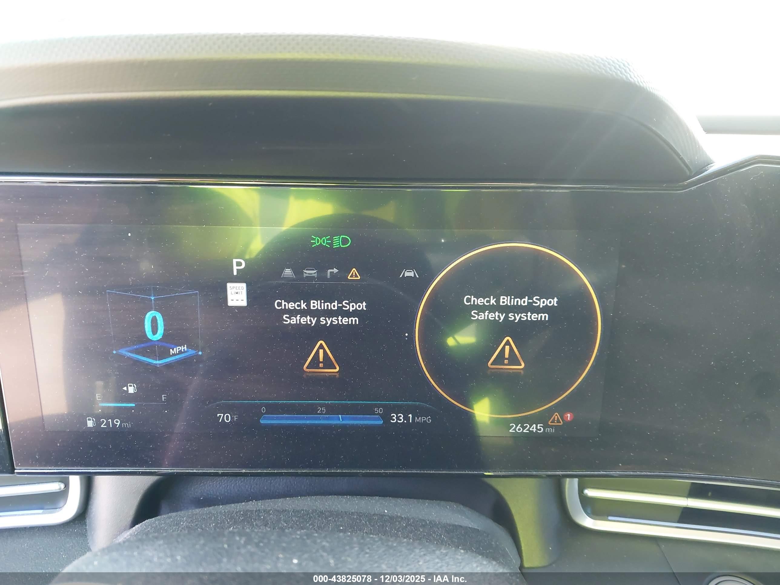 HYUNDAI ELANTRA image 7