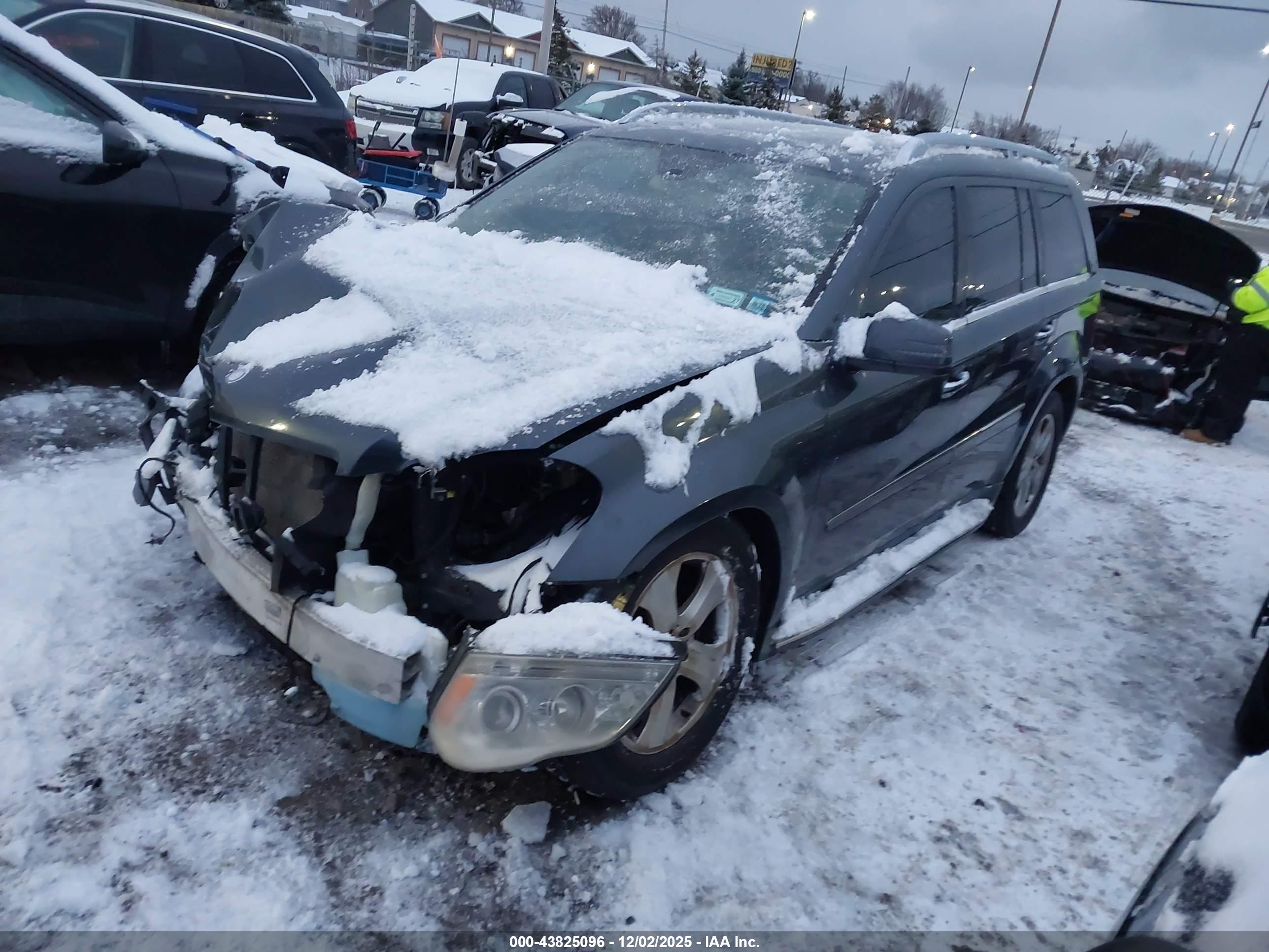 MERCEDES-BENZ GL image 2