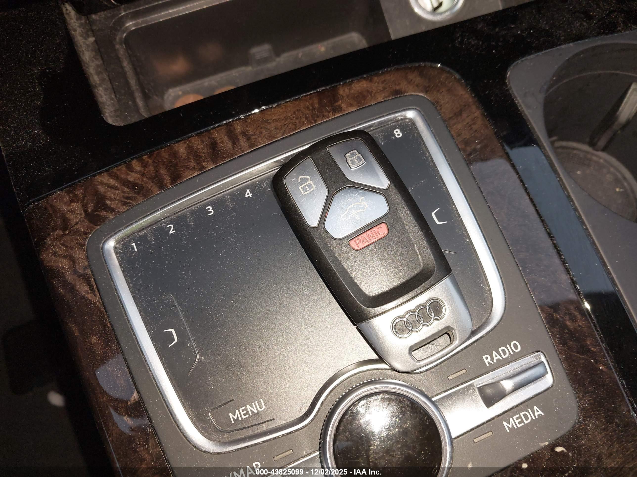 AUDI Q7 image 11