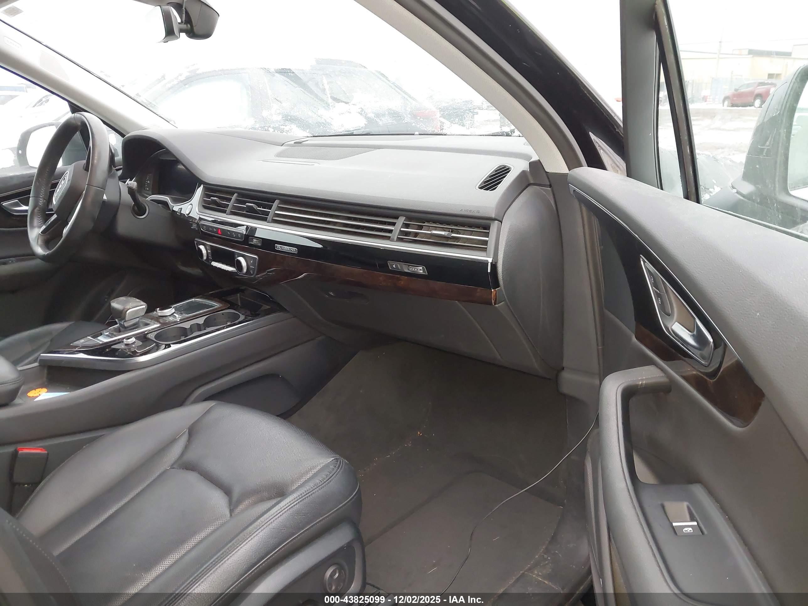 AUDI Q7 image 5