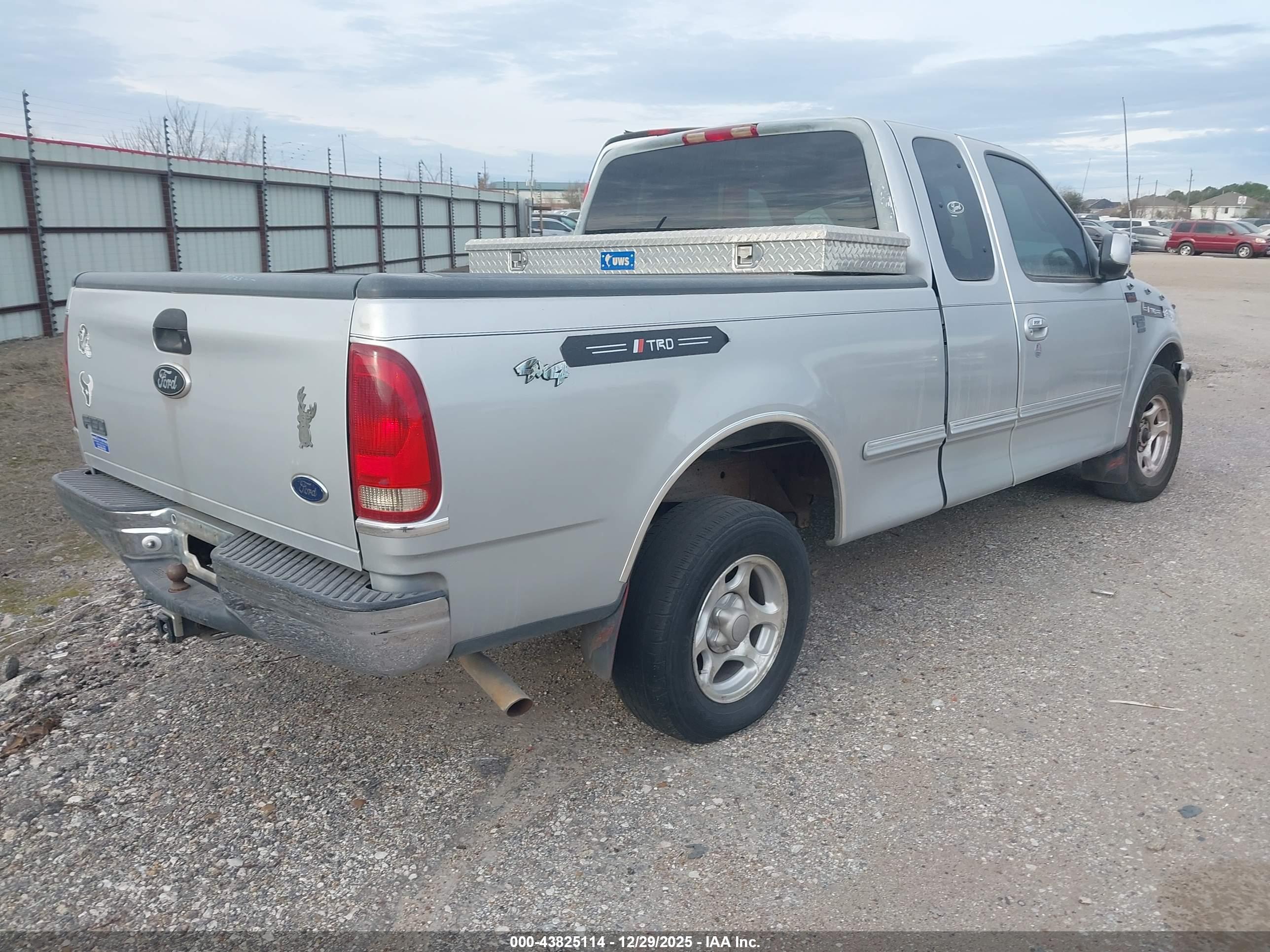 FORD F-150 image 4