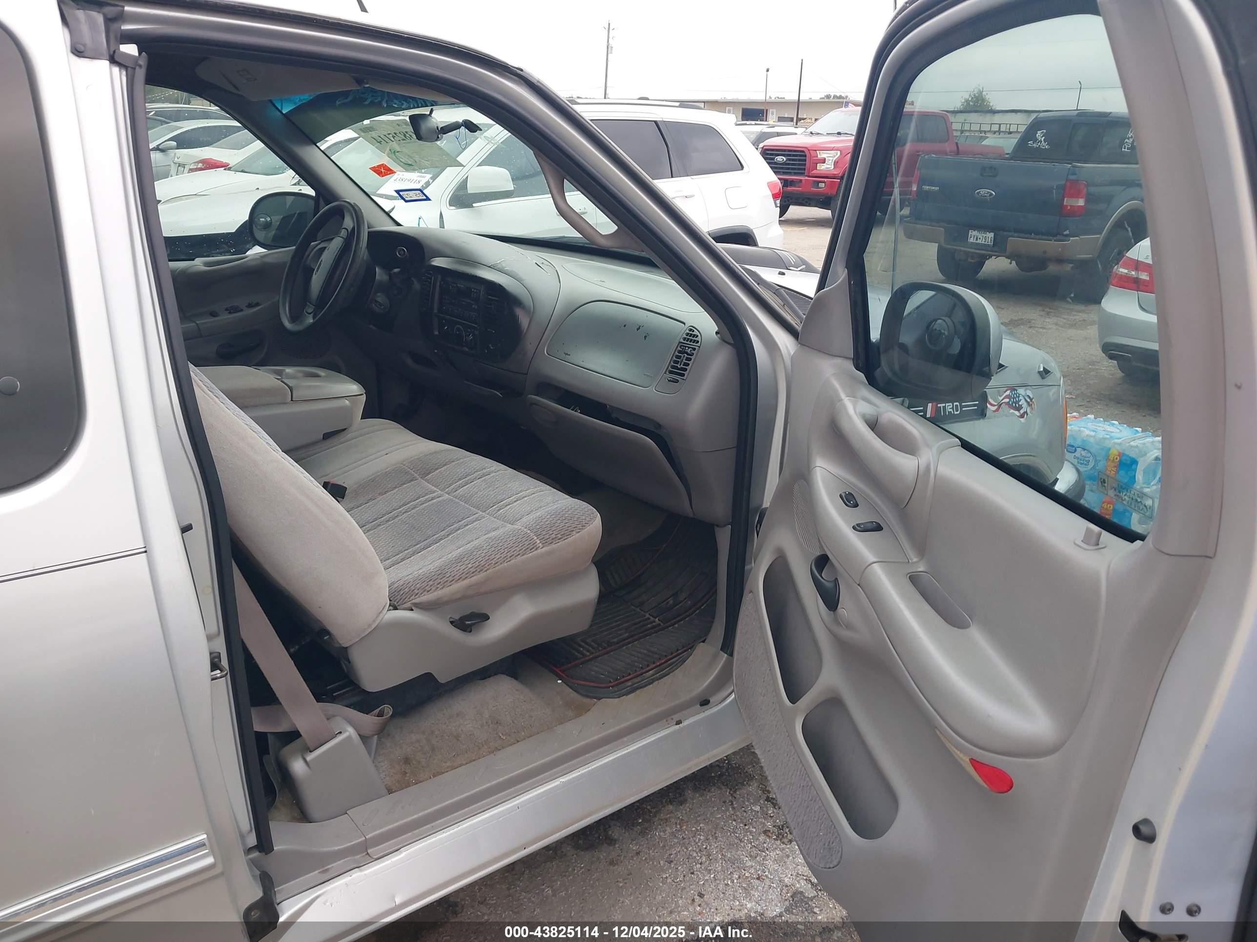 FORD F-150 image 5