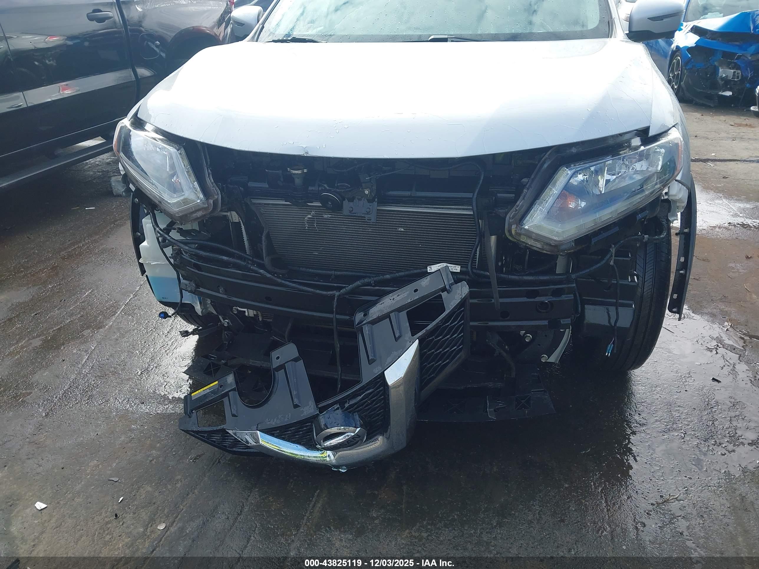 NISSAN ROGUE image 6