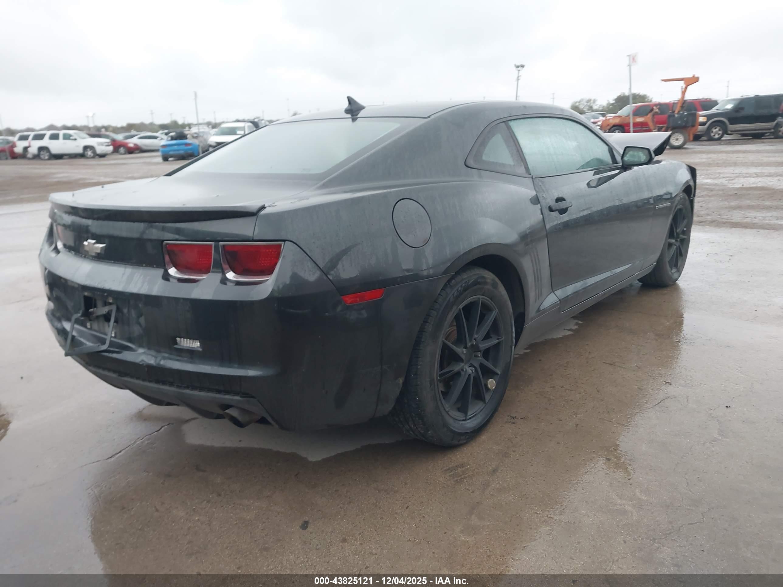 CHEVROLET CAMARO image 4