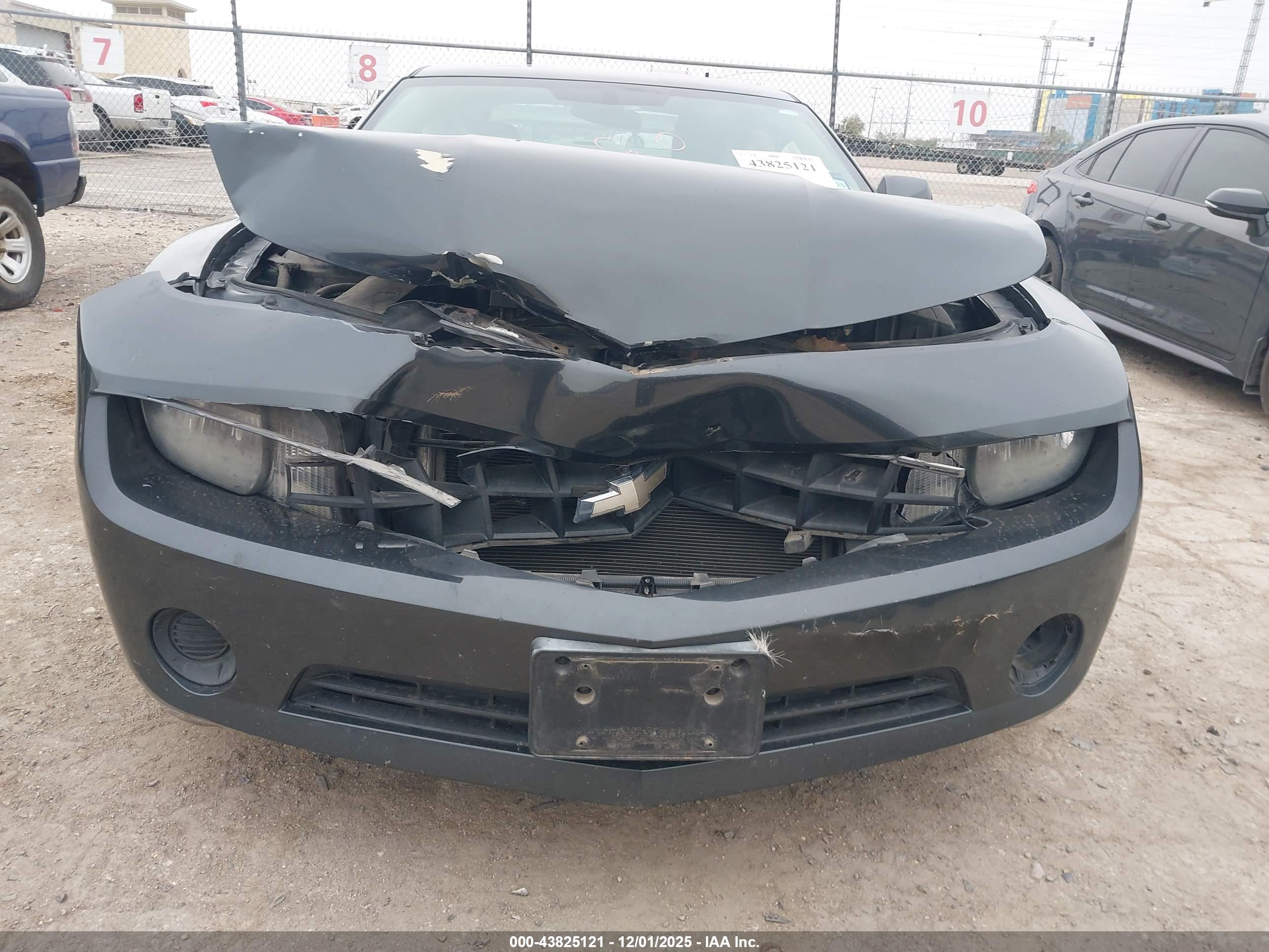 CHEVROLET CAMARO image 6