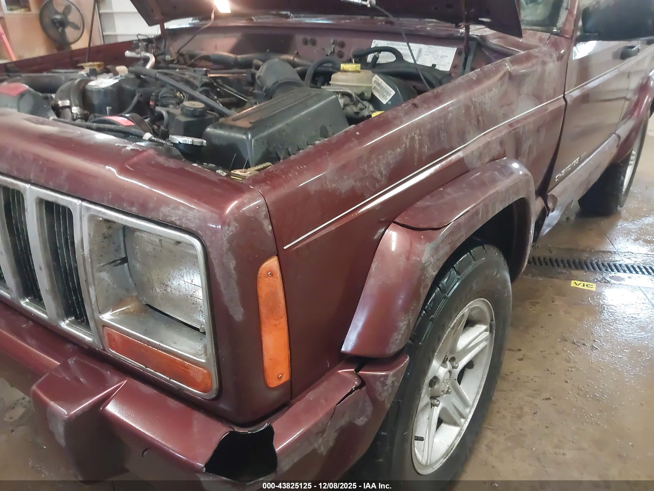 JEEP CHEROKEE image 6