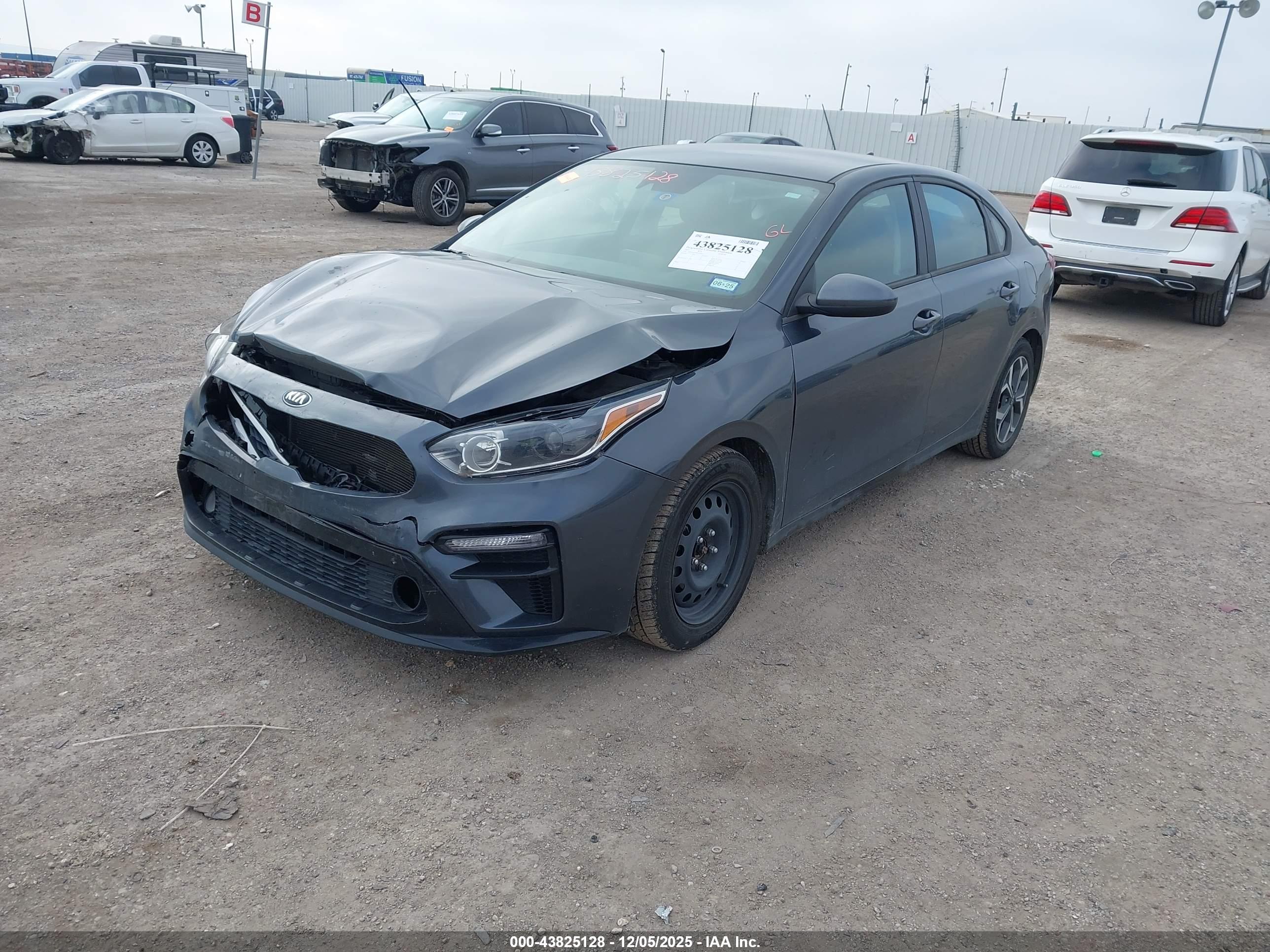 KIA FORTE image 2