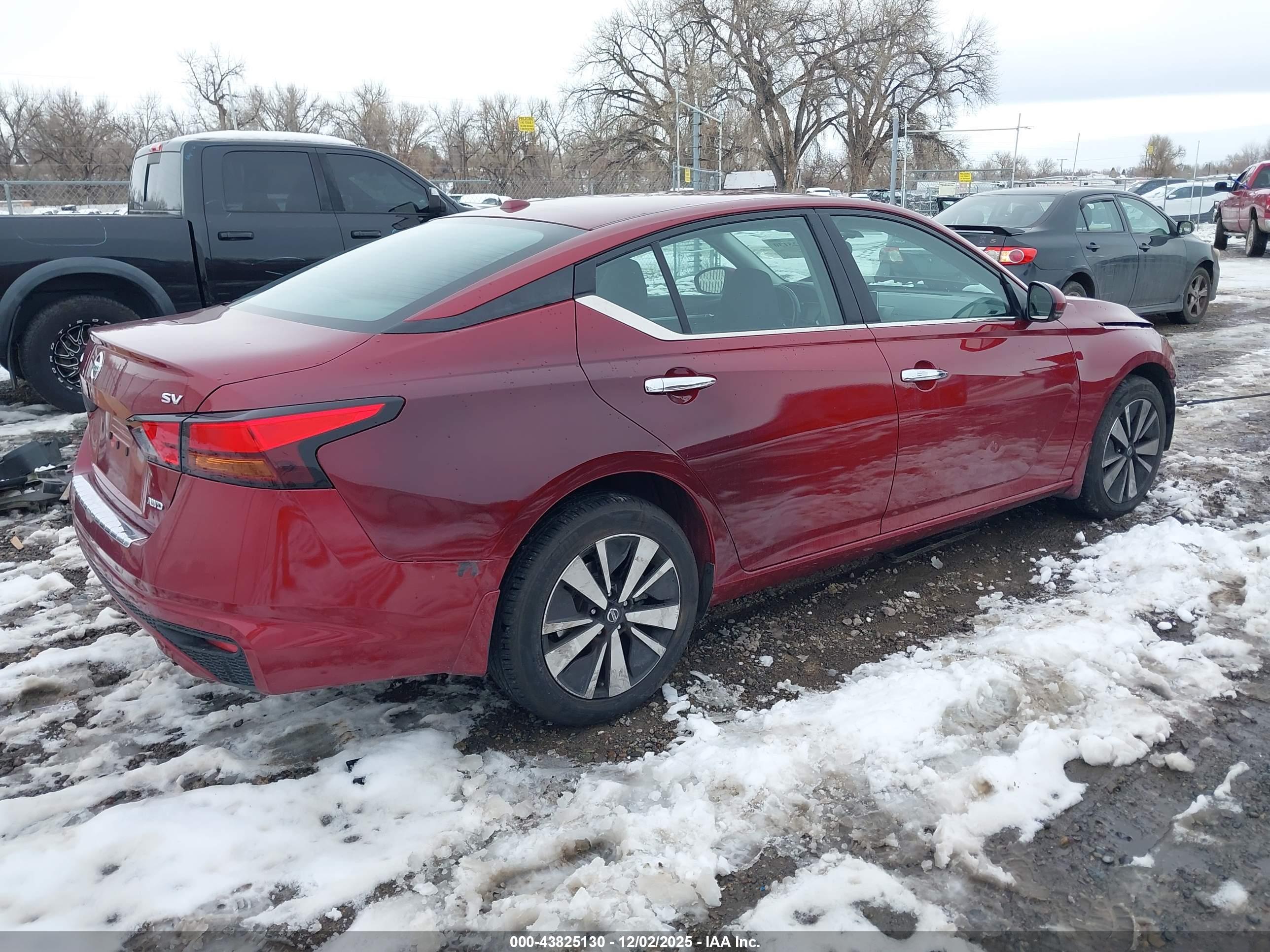 NISSAN ALTIMA image 4