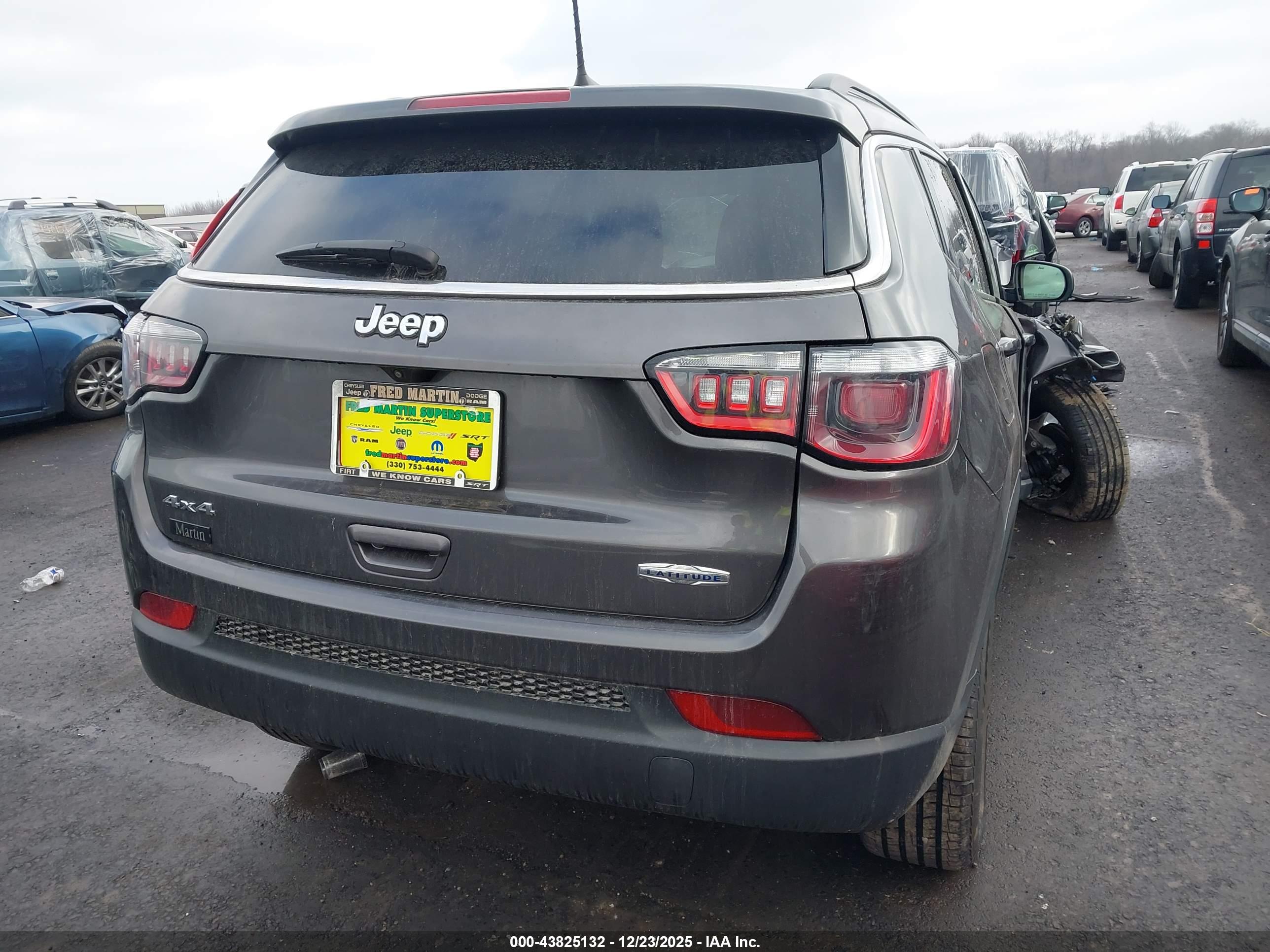 JEEP COMPASS image 4