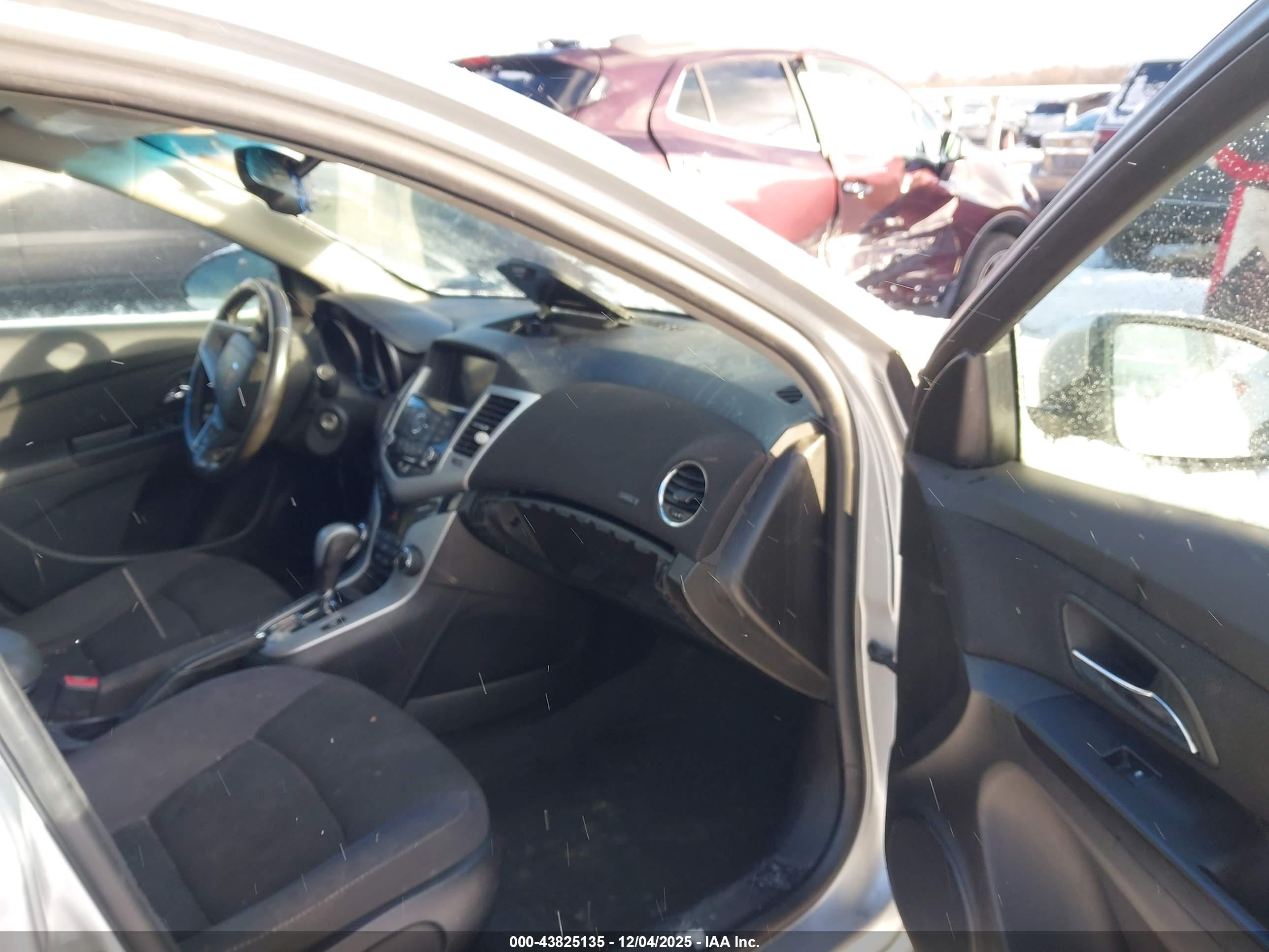 CHEVROLET CRUZE image 5