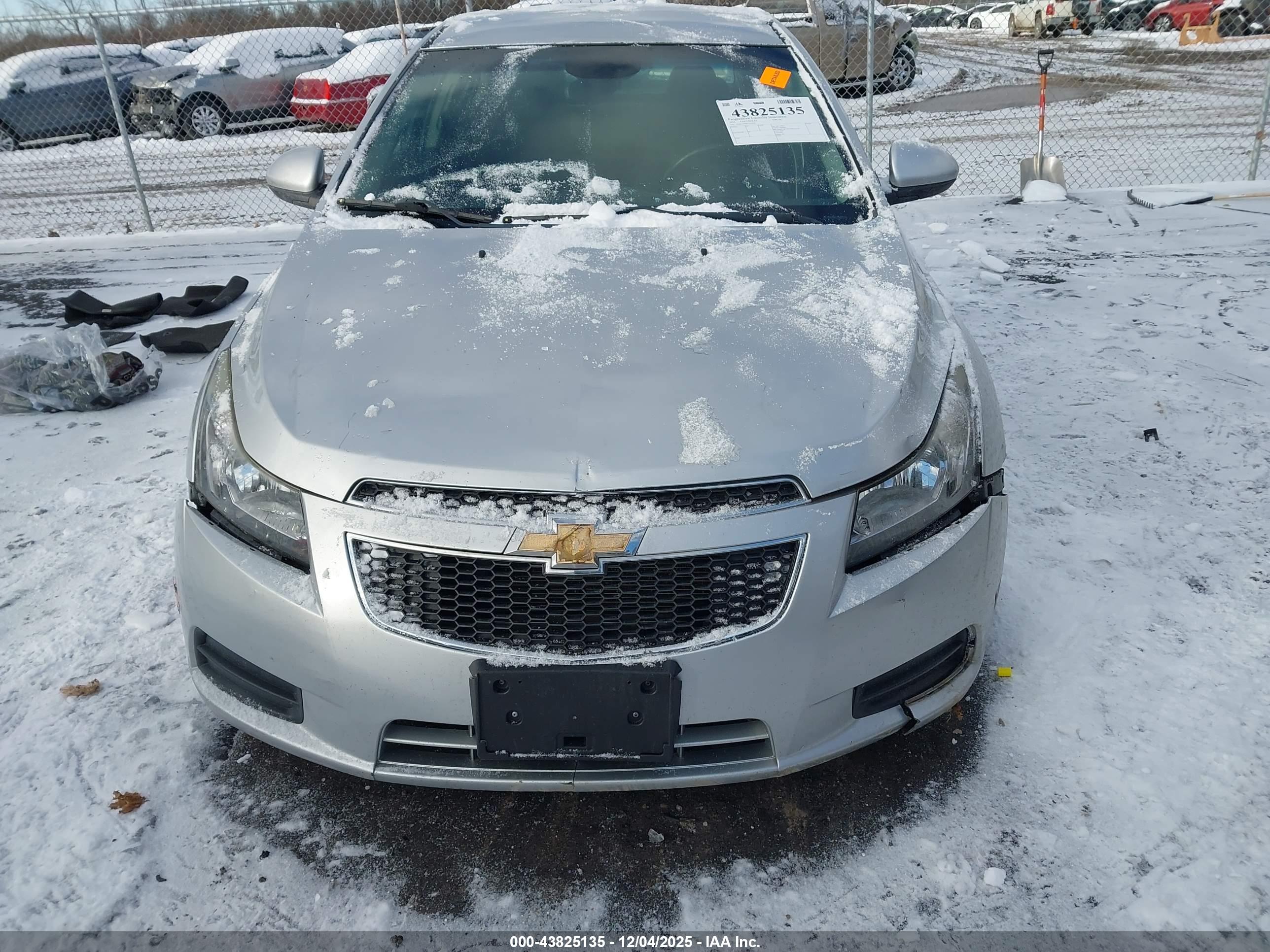 CHEVROLET CRUZE image 6