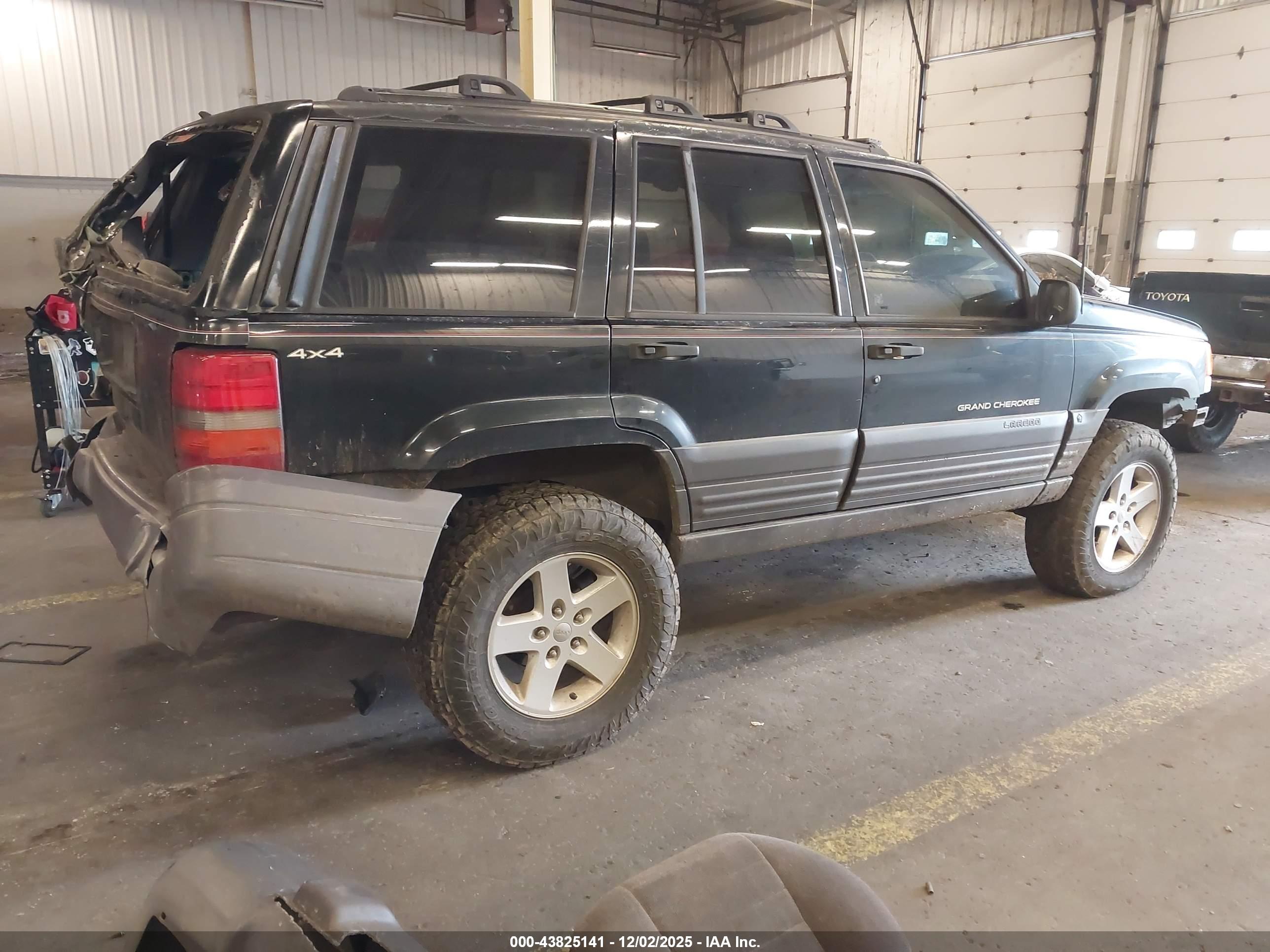 JEEP GRAND image 4
