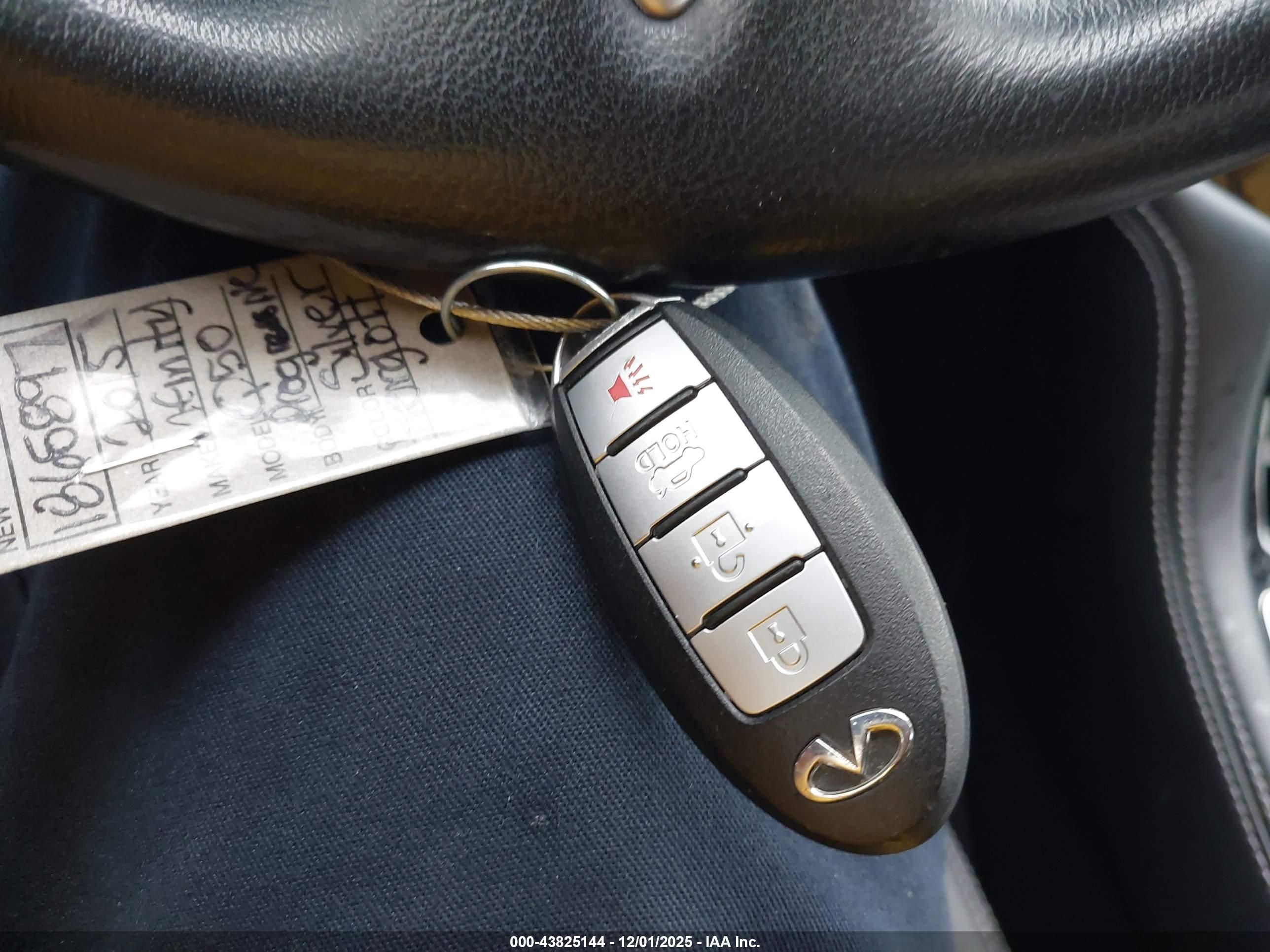 INFINITI Q50 image 11