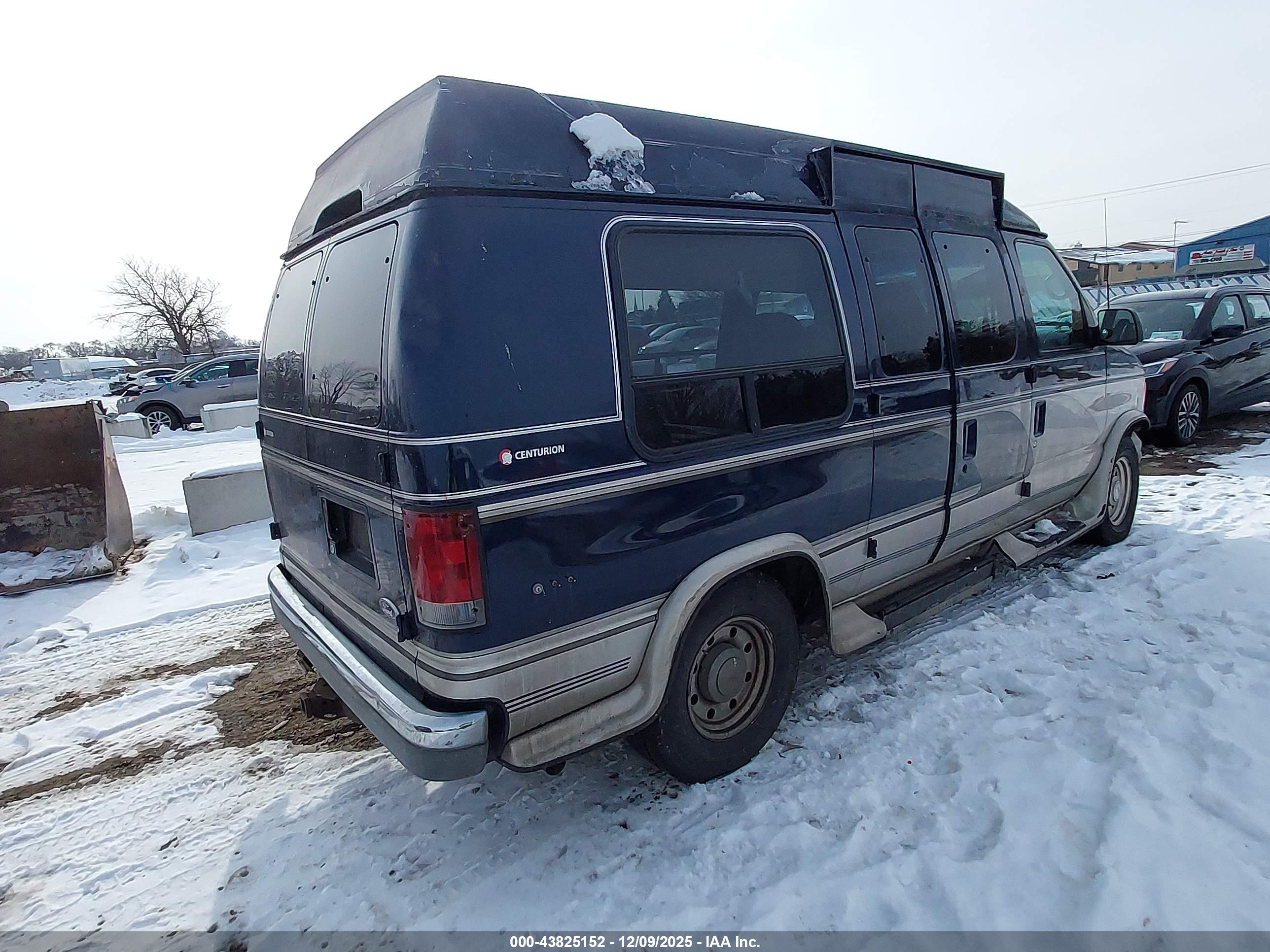 FORD E-250 image 4