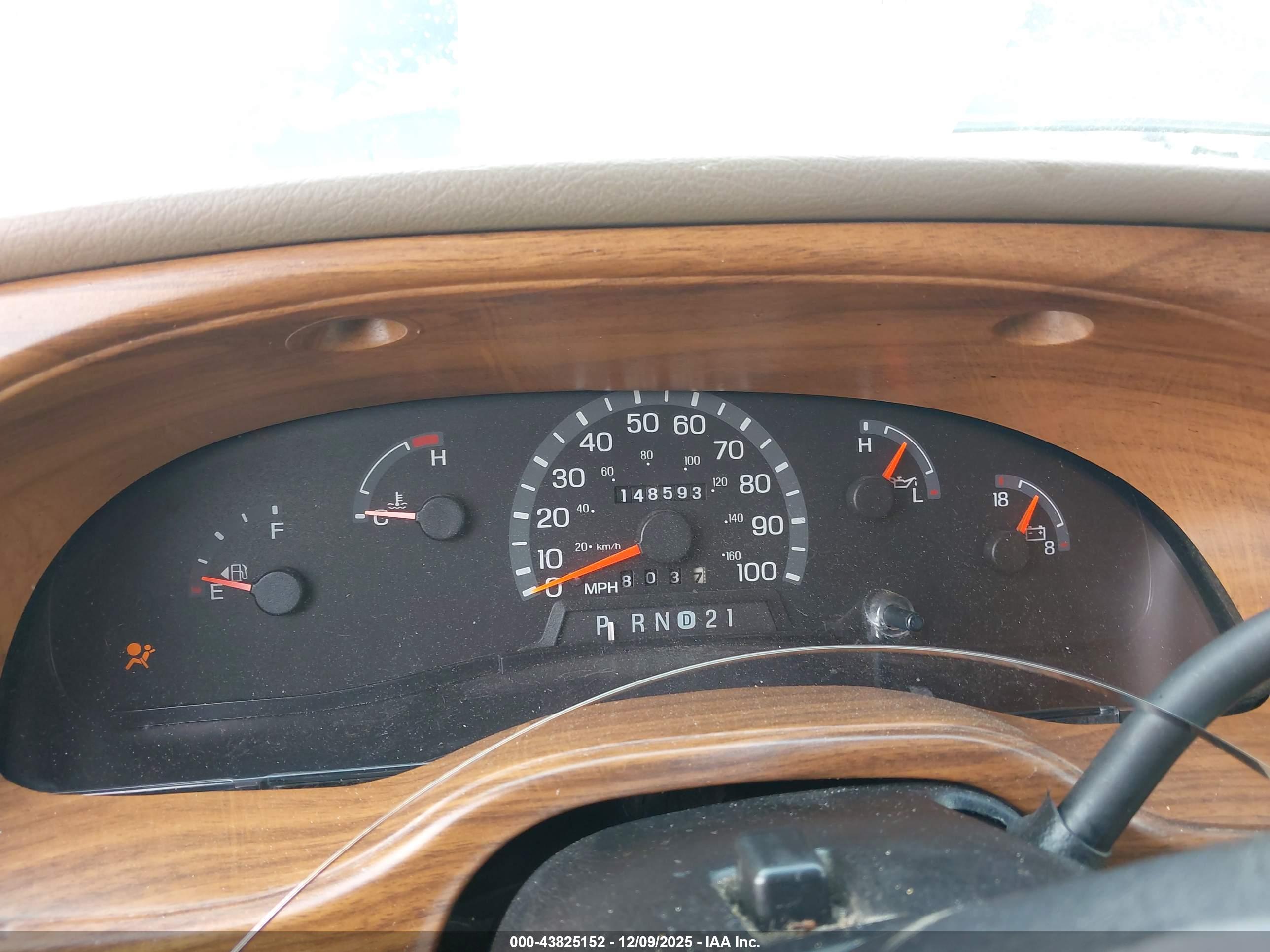 FORD E-250 image 7