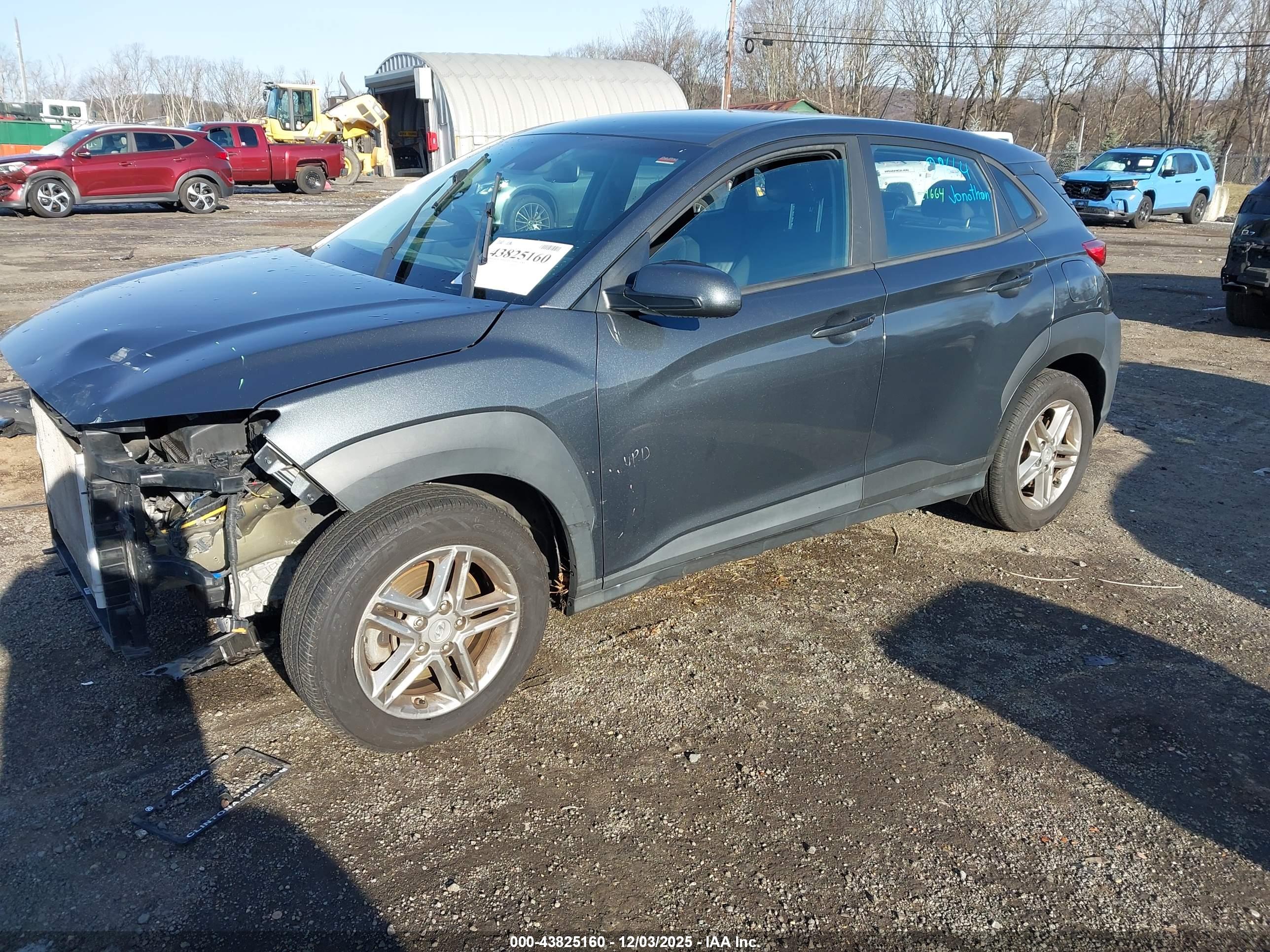 HYUNDAI KONA image 2