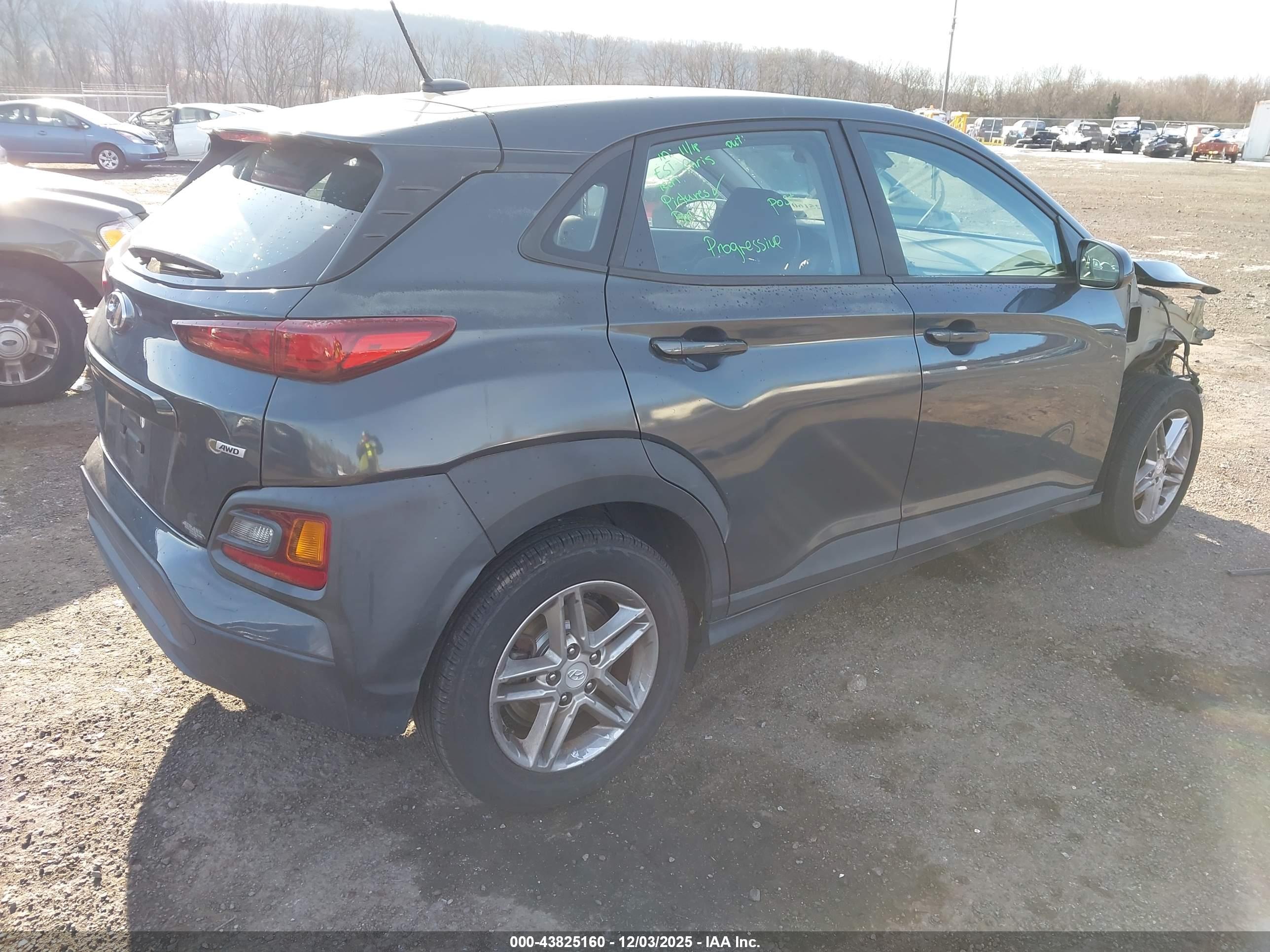 HYUNDAI KONA image 4