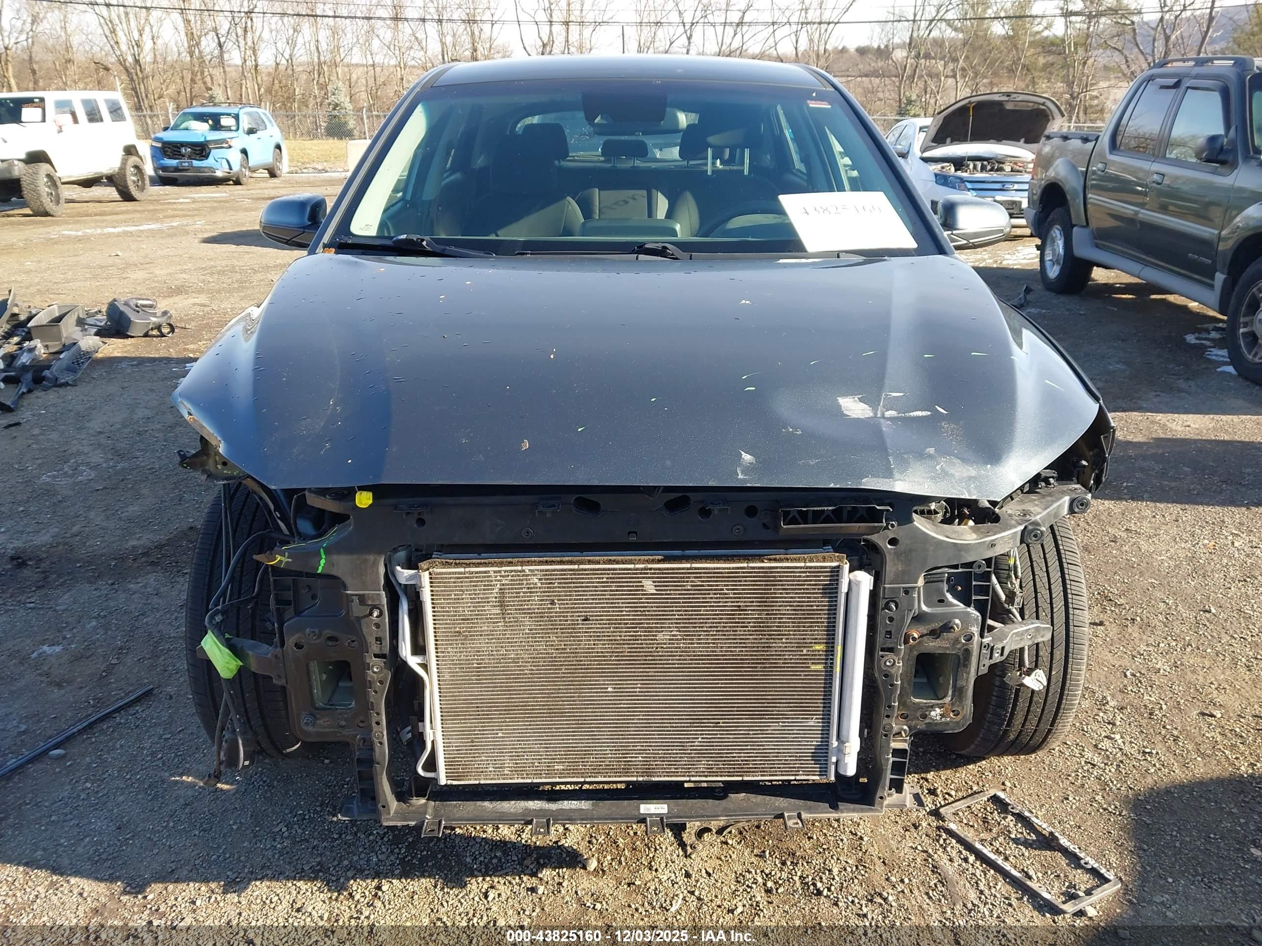 HYUNDAI KONA image 6