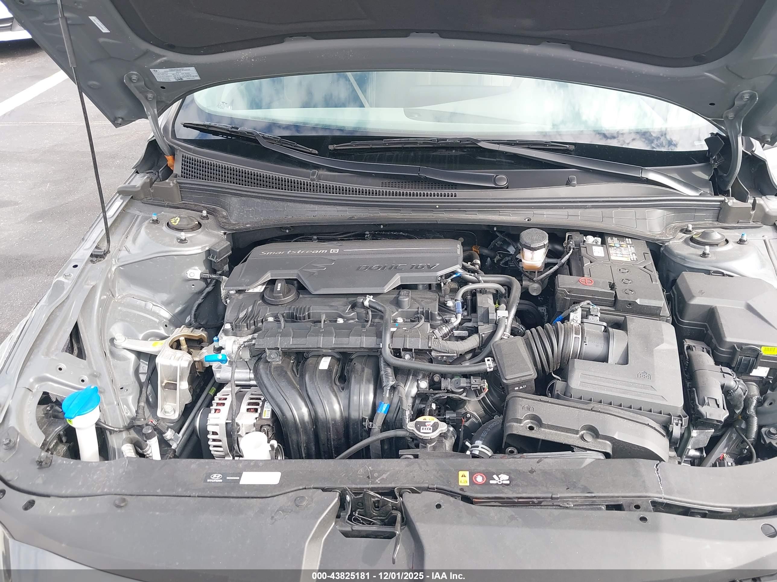 HYUNDAI ELANTRA image 10
