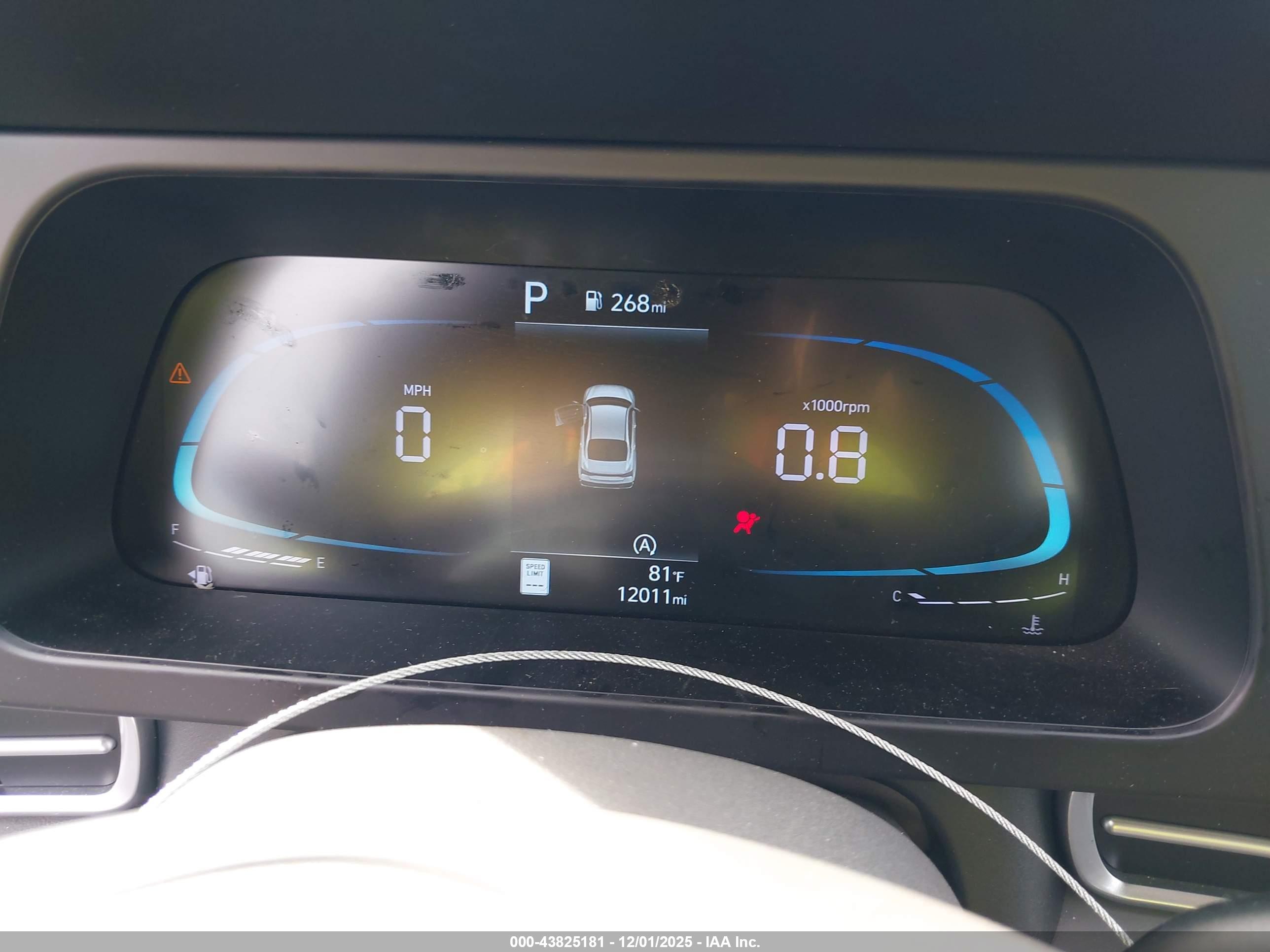 HYUNDAI ELANTRA image 7