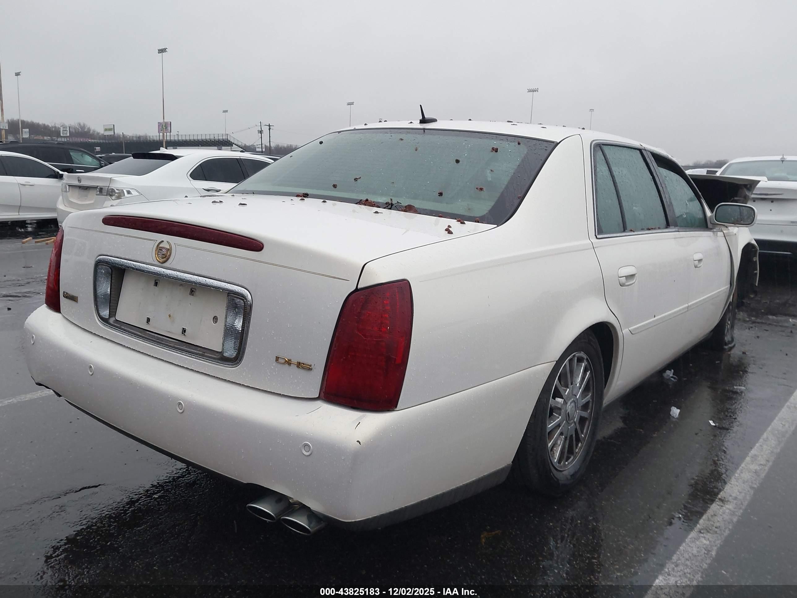 CADILLAC DEVILLE image 4
