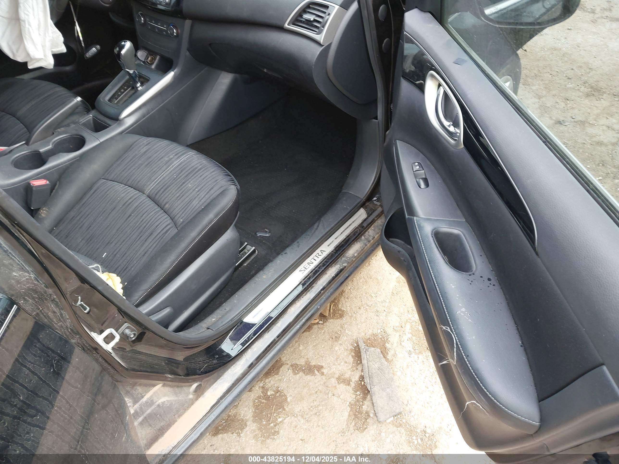 NISSAN SENTRA image 5