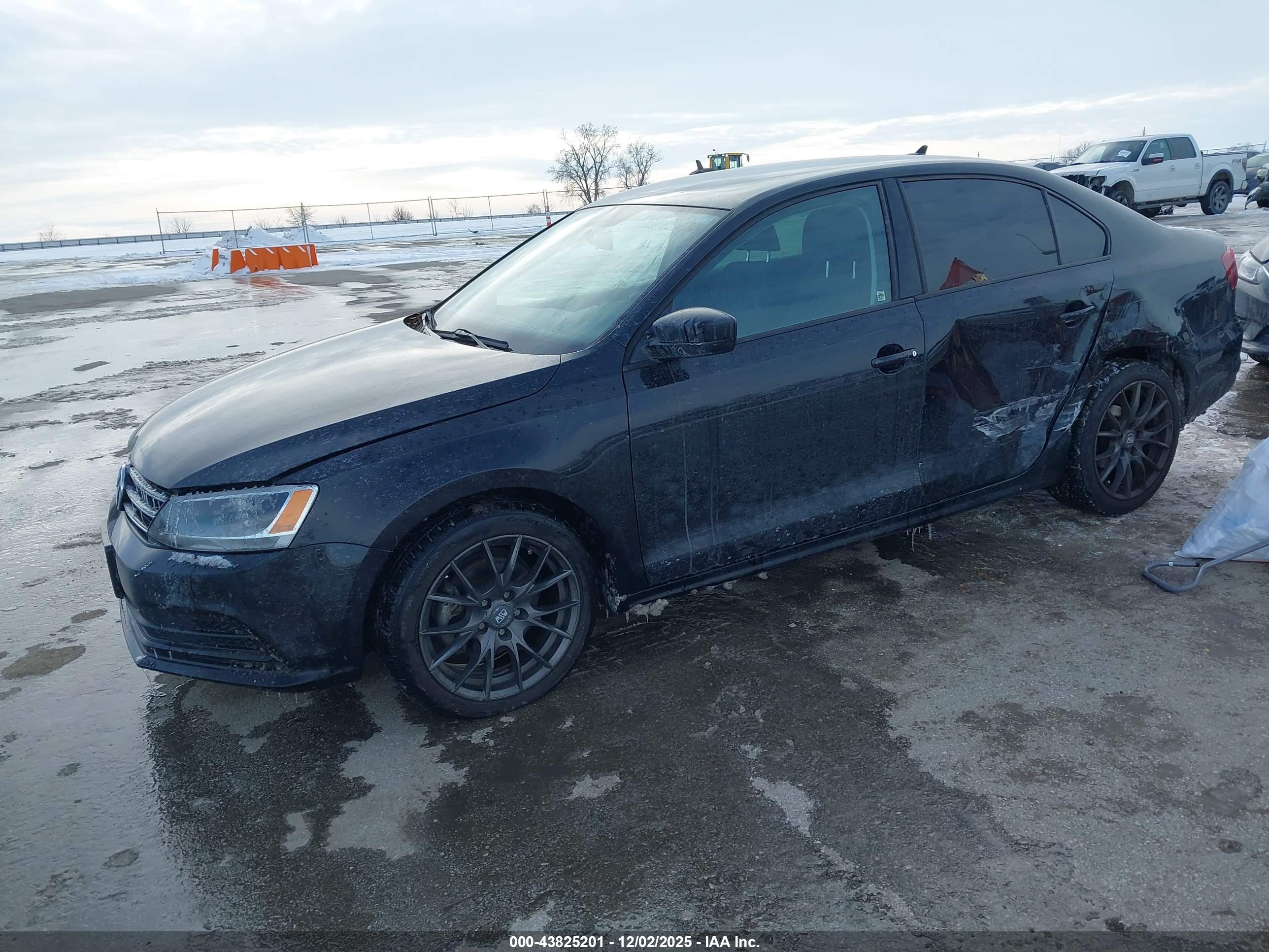 VOLKSWAGEN JETTA image 2