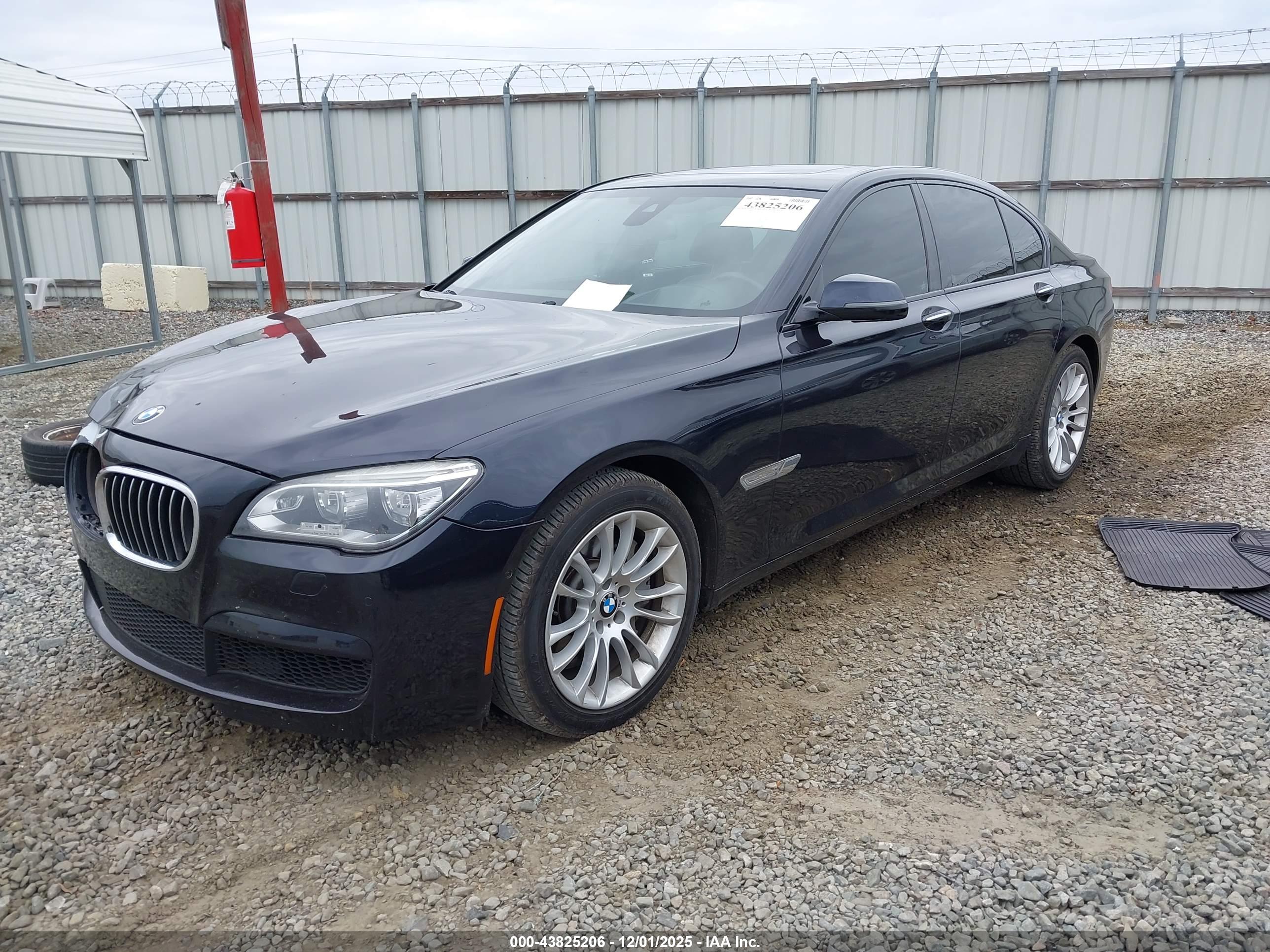BMW 750I image 2